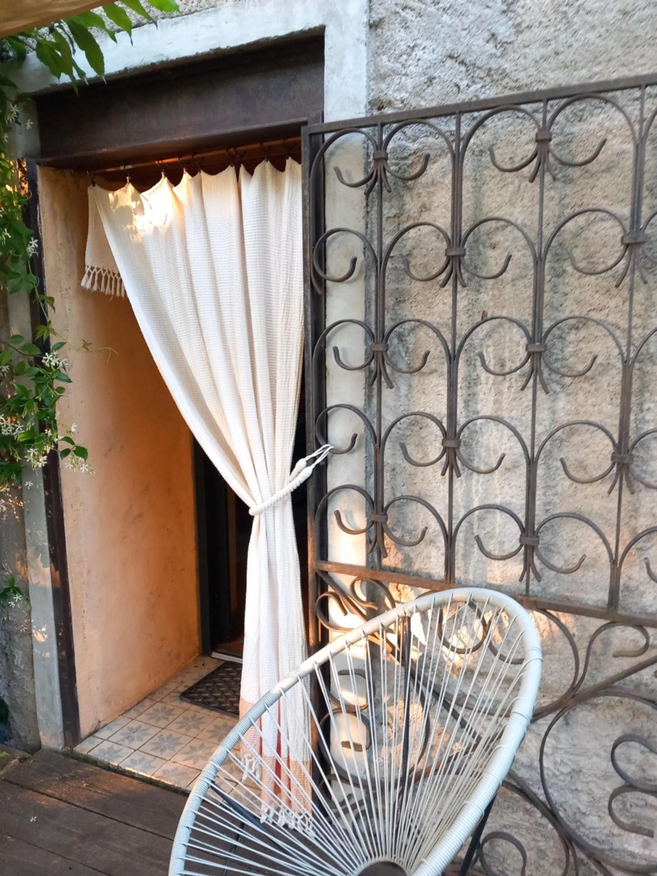 Patio in la maison d'Anna chambres d hôtes