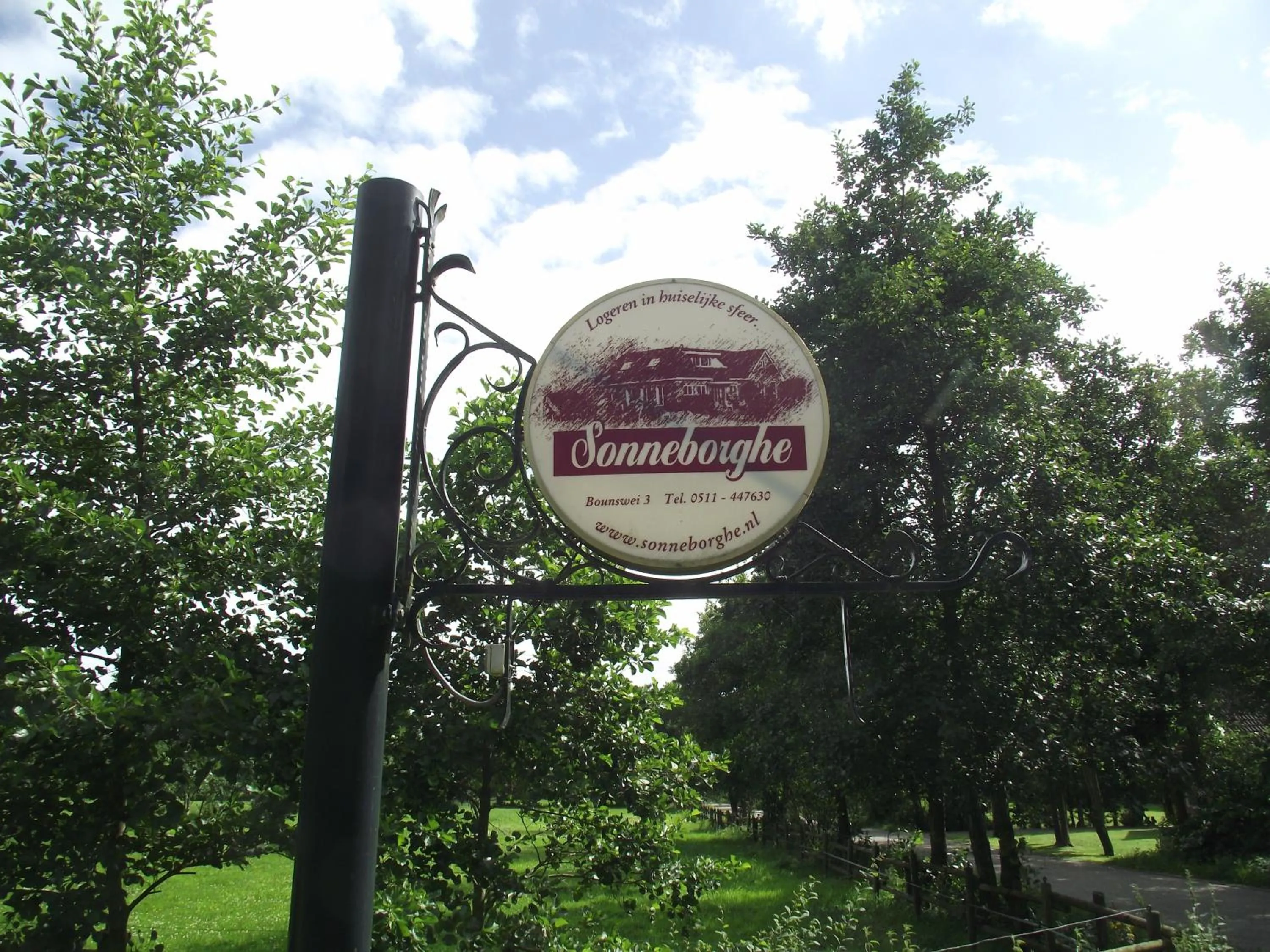 Property logo or sign in B&B Landgoed Sonneborghe