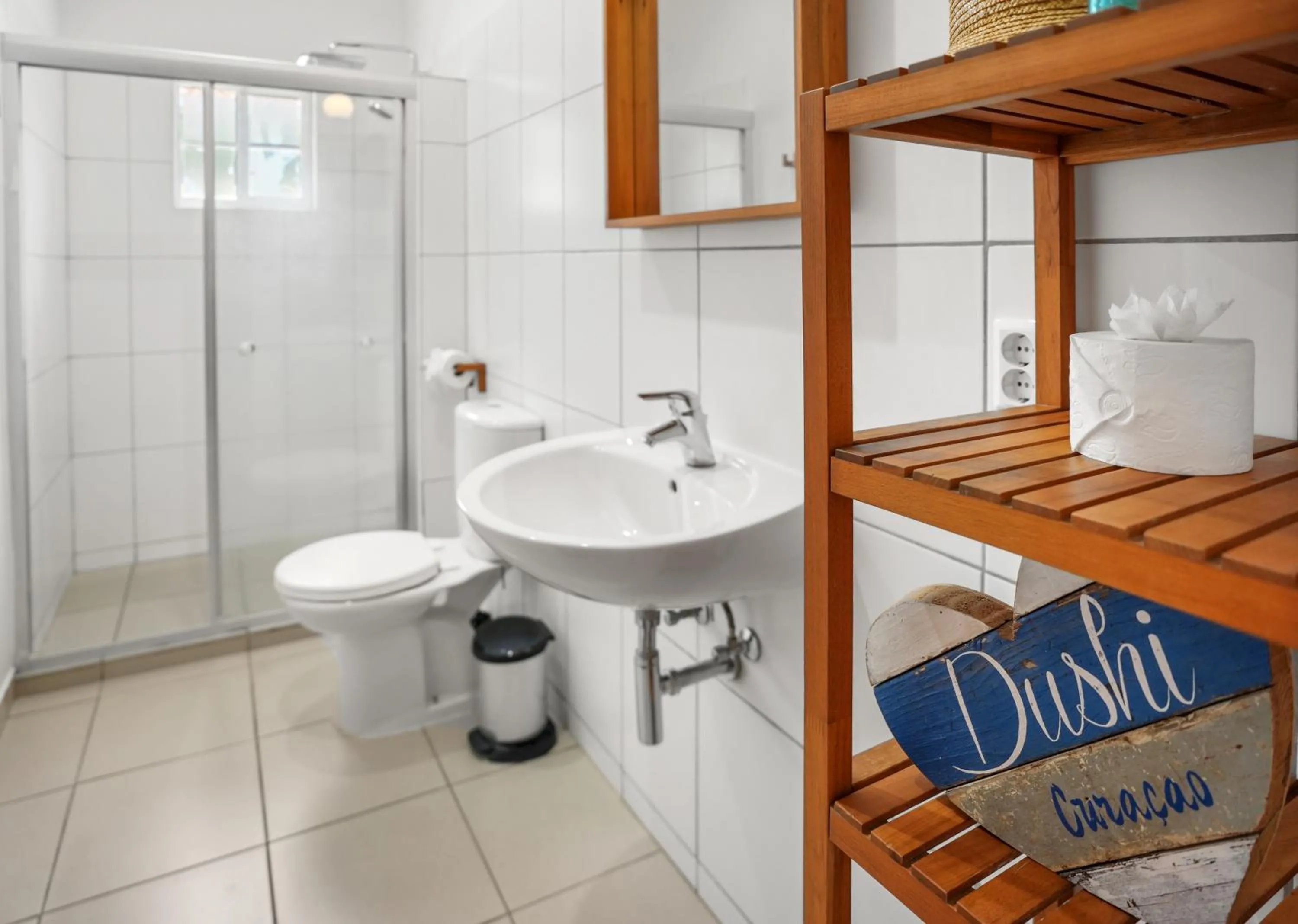 Blue Marlin Apartments, nabij Mambo Beach