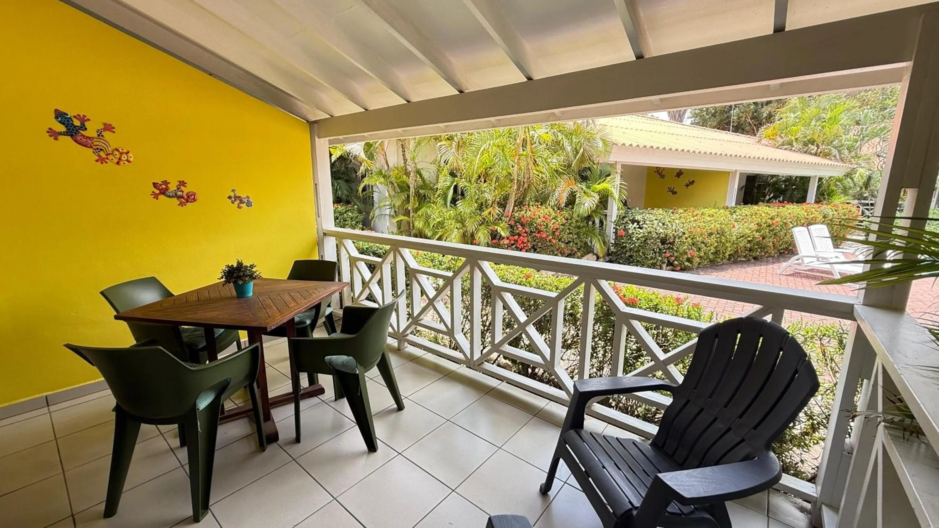 Blue Marlin Apartments, nabij Mambo Beach