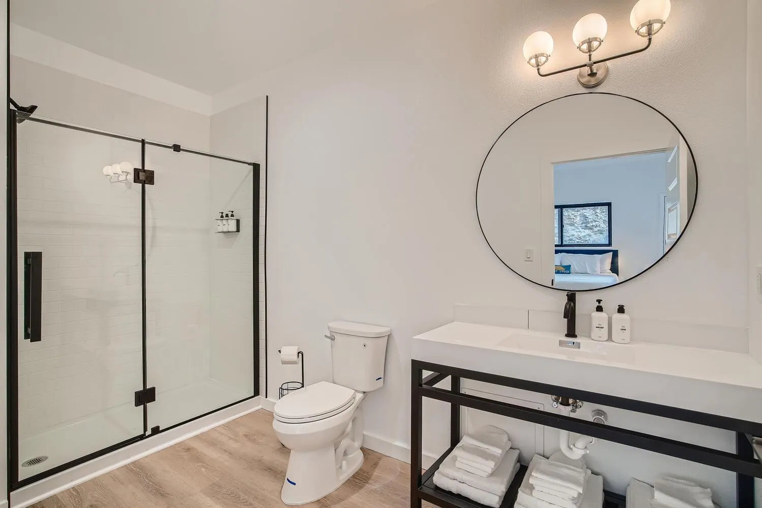 Toilet in Uplift Inn