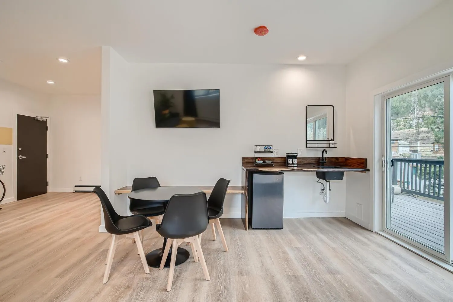 TV and multimedia in Uplift Inn