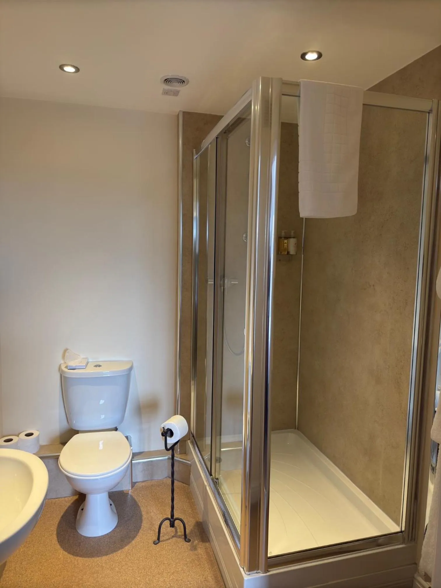 Shower in The Old Brewhouse