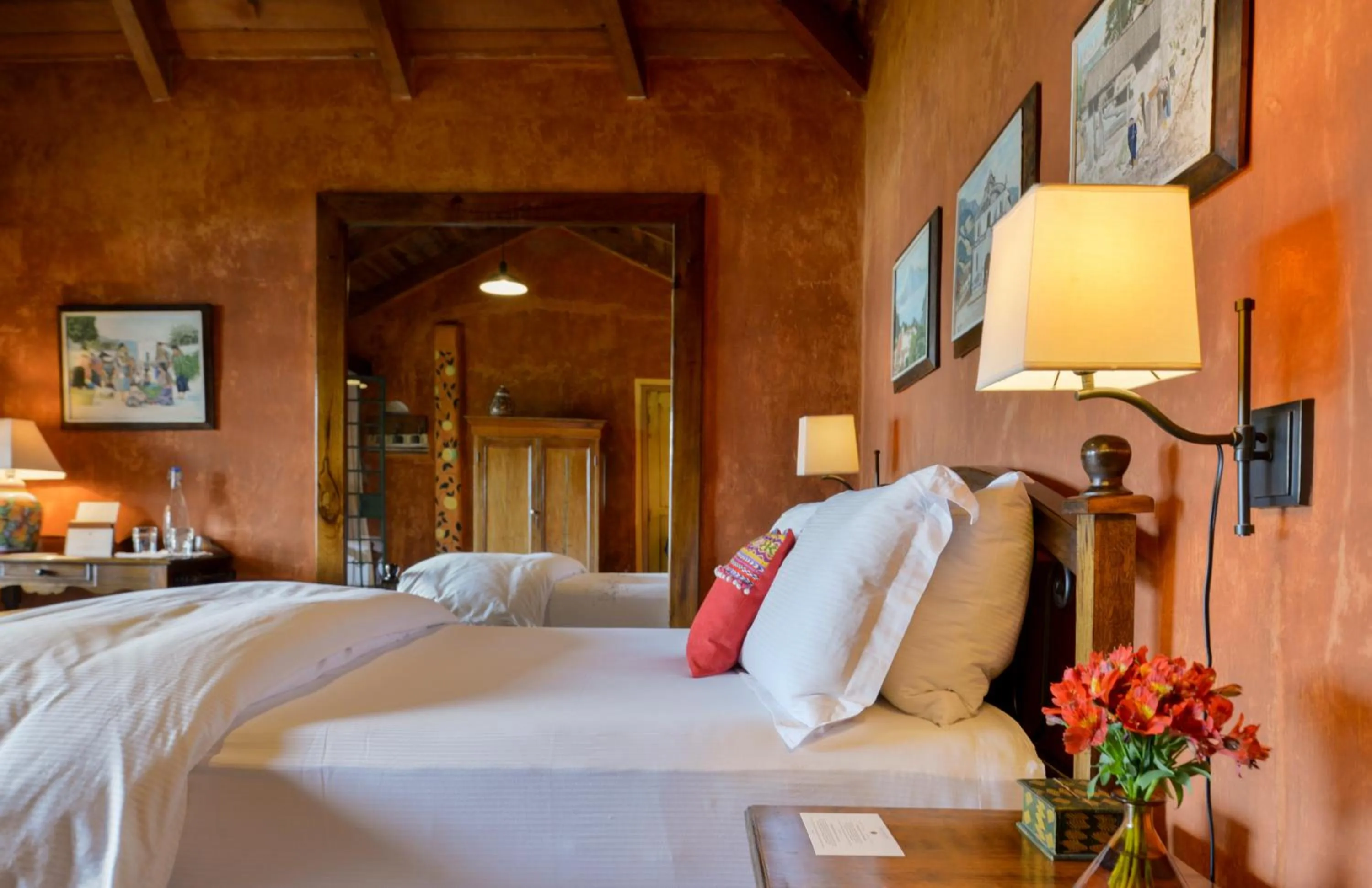 Bedroom, Bed in Hotel Casa Palopo