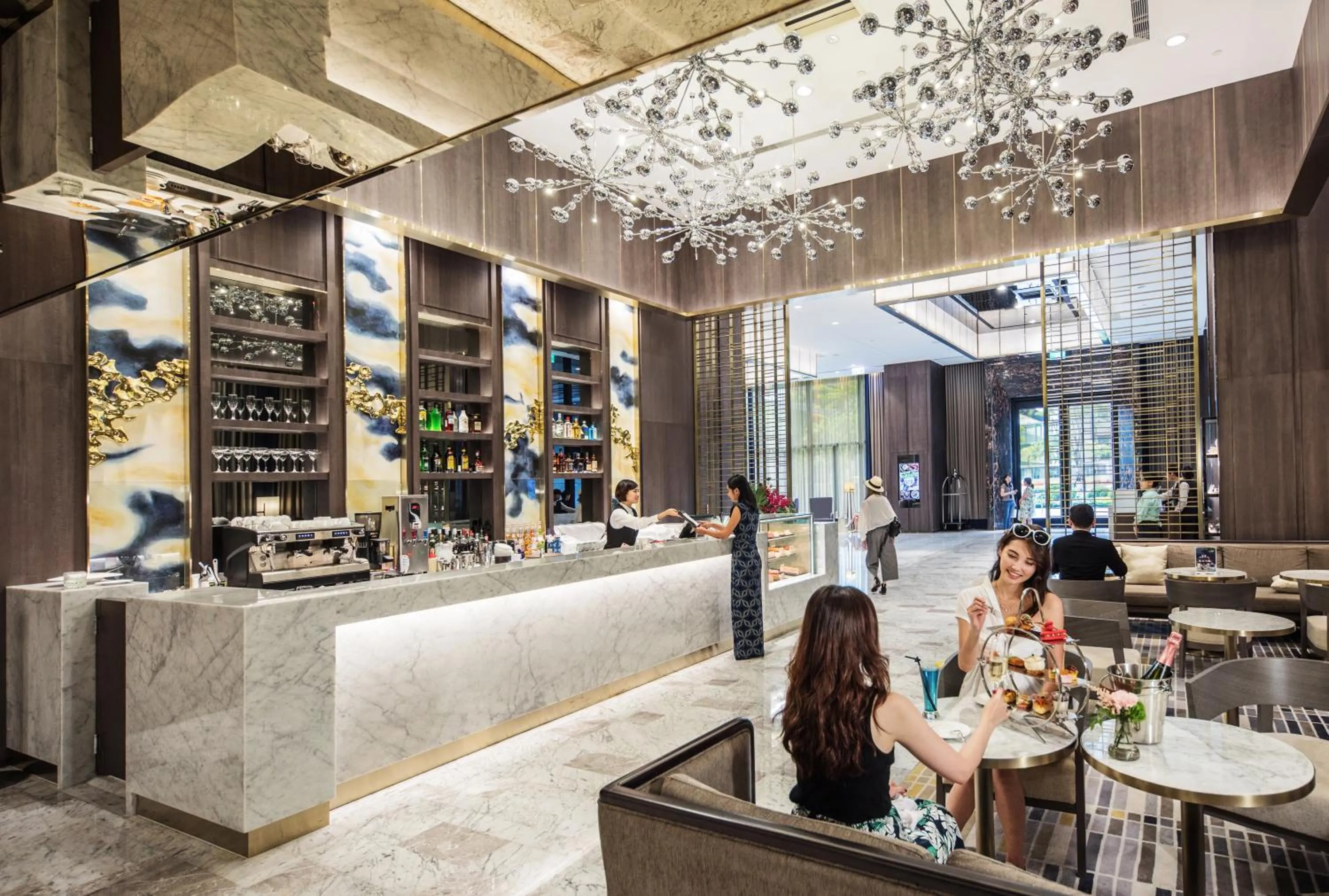 Lounge or bar in Caesar Park Hotel Banqiao