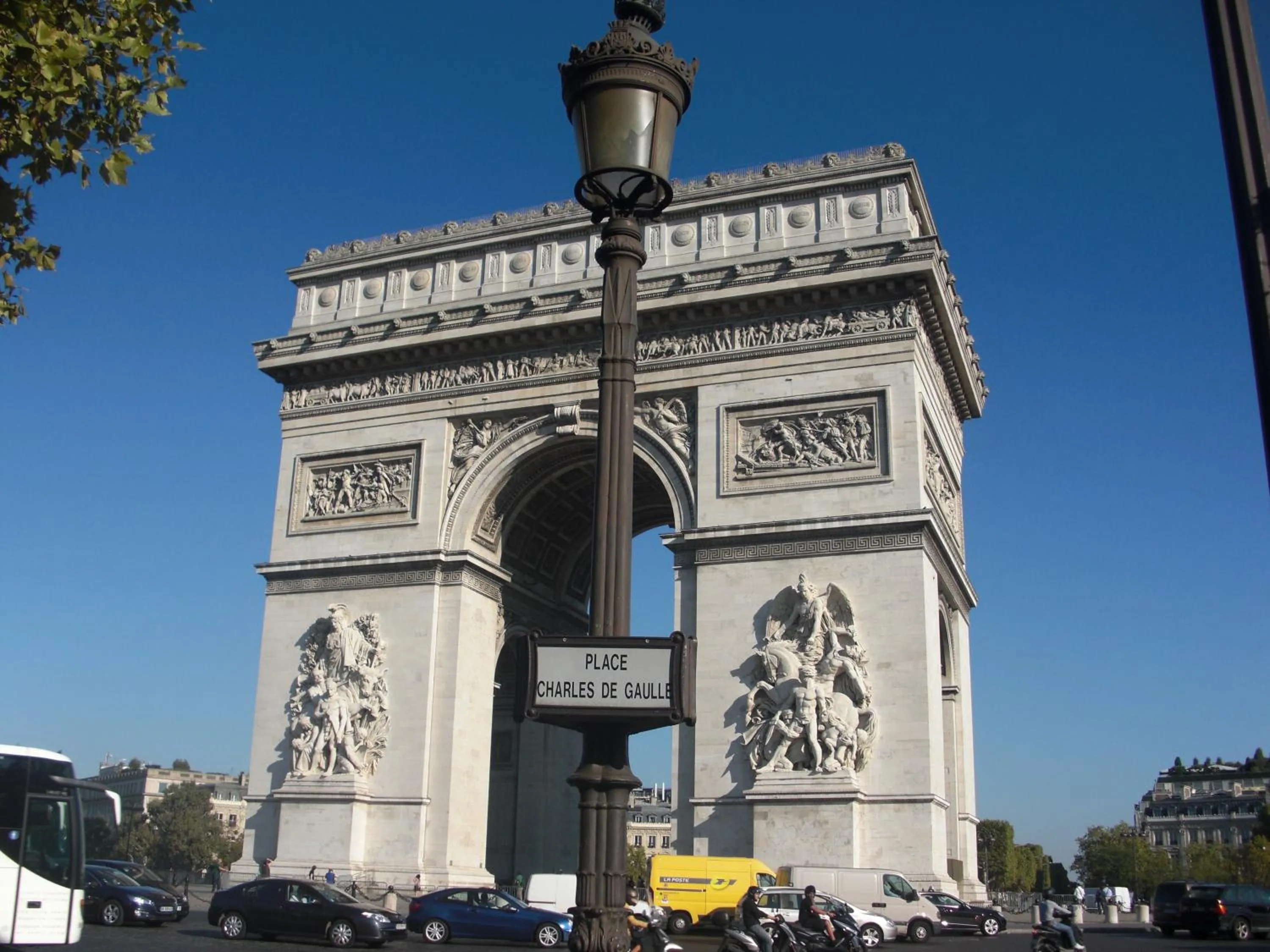 Nearby landmark in Montfleuri