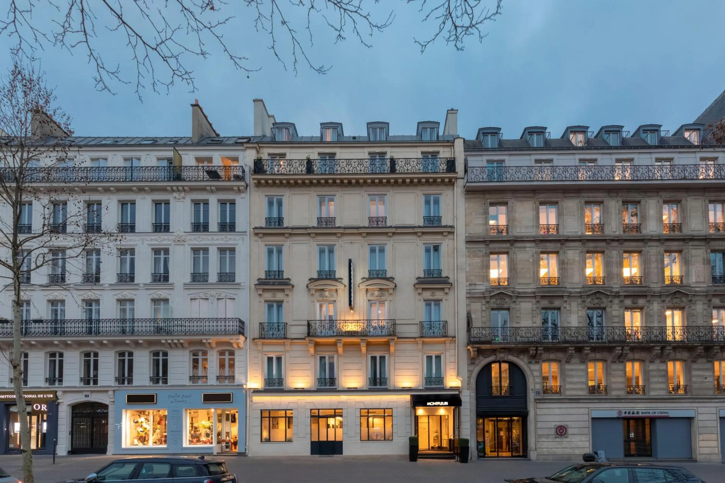 Property building in Montfleuri