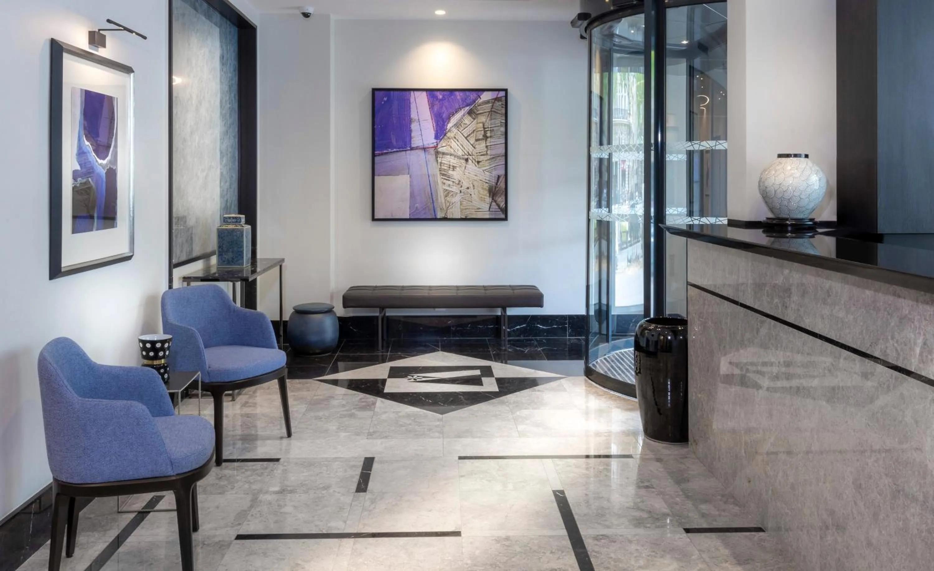 Seating area in Montfleuri