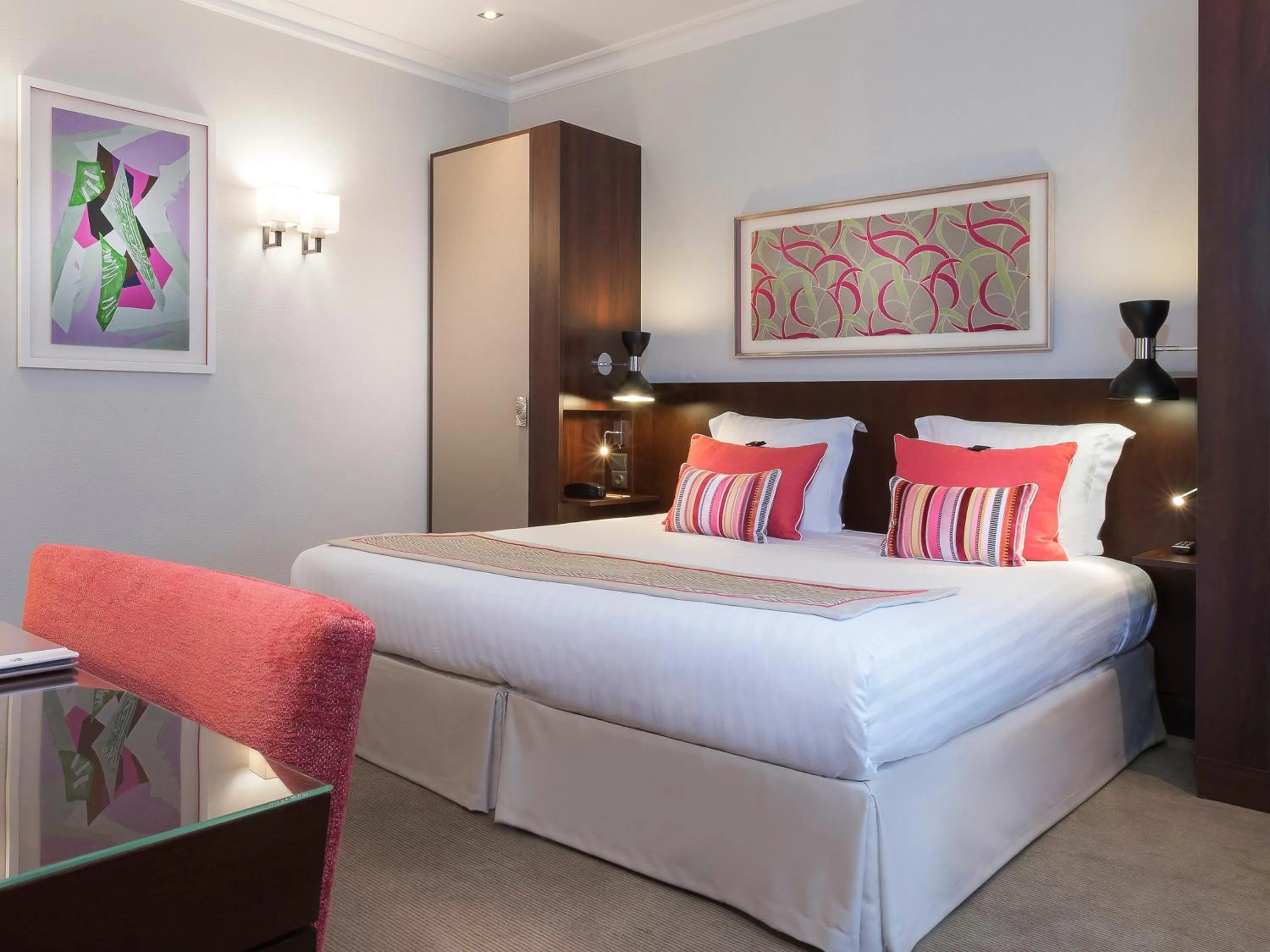 Bedroom, Bed in Montfleuri