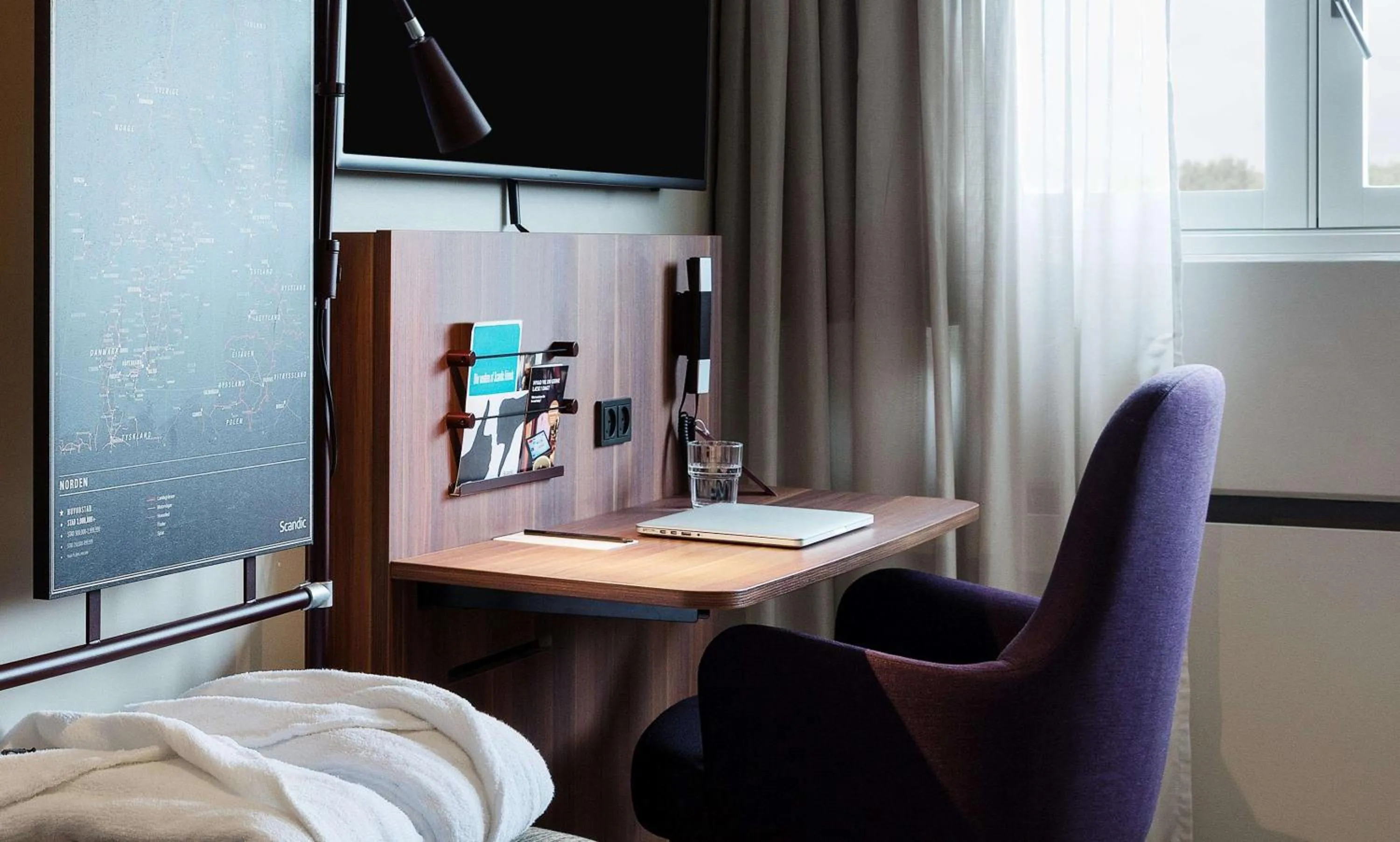 Bedroom, Bed in Scandic Hvidovre