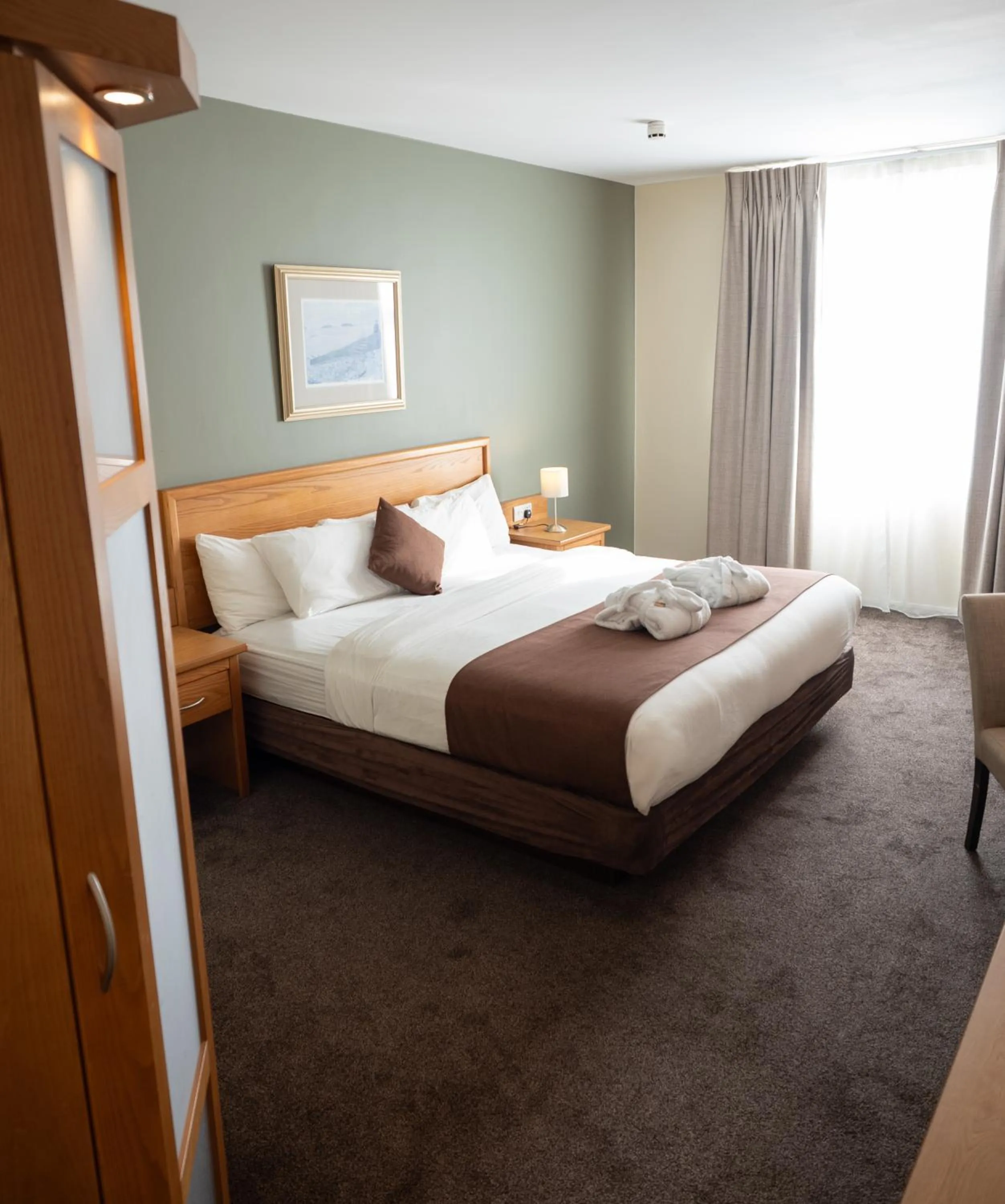 Photo of the whole room, Bed in Future Inn Cardiff Bay