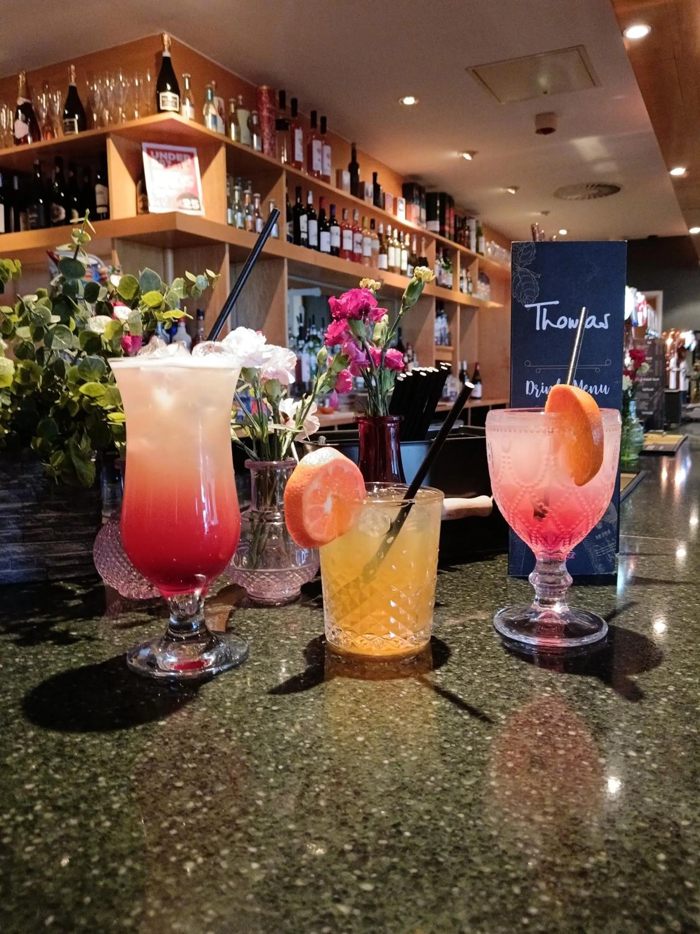 Lounge or bar in Future Inn Cardiff Bay