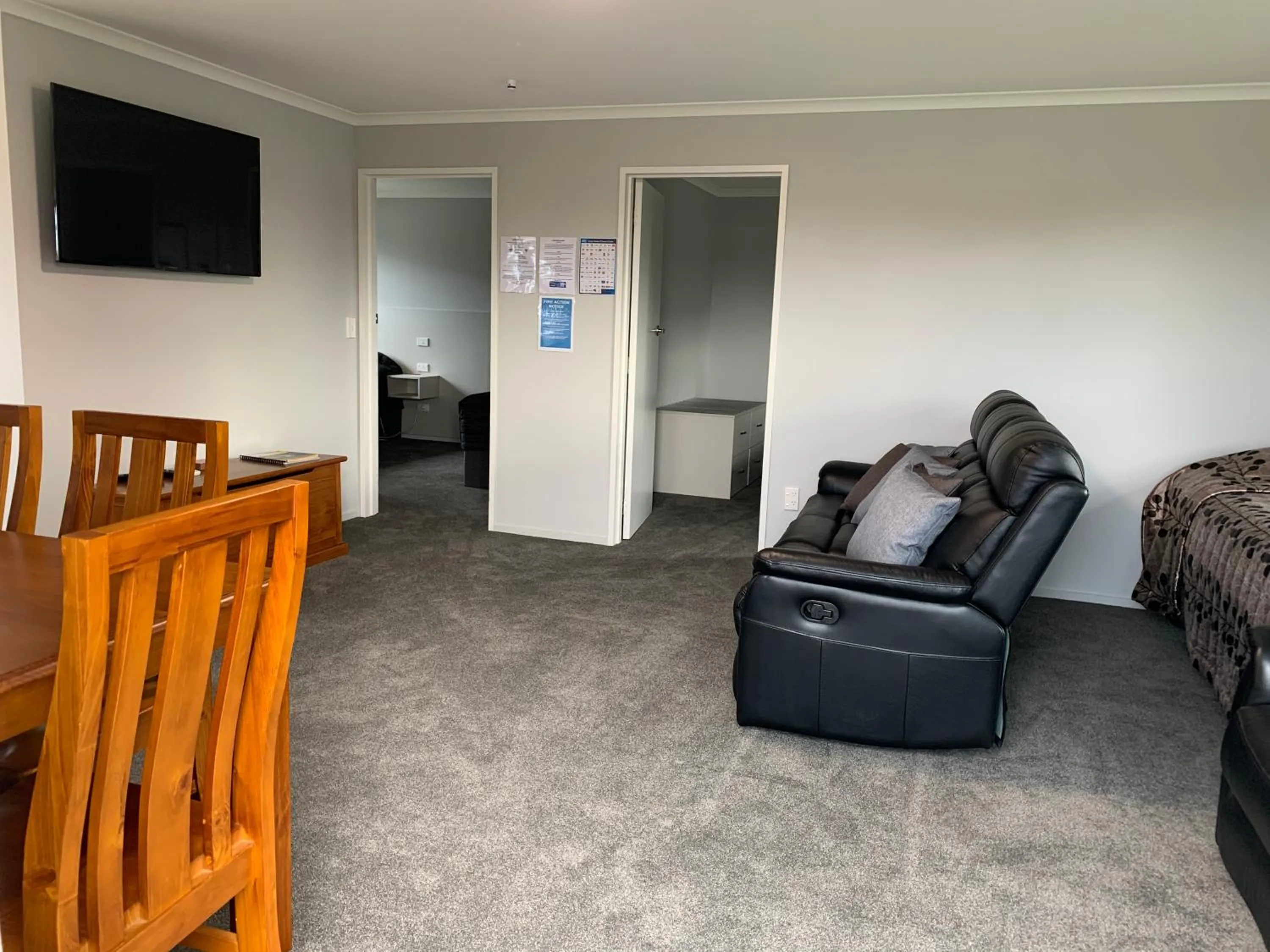 Living room in Kingswood Motel