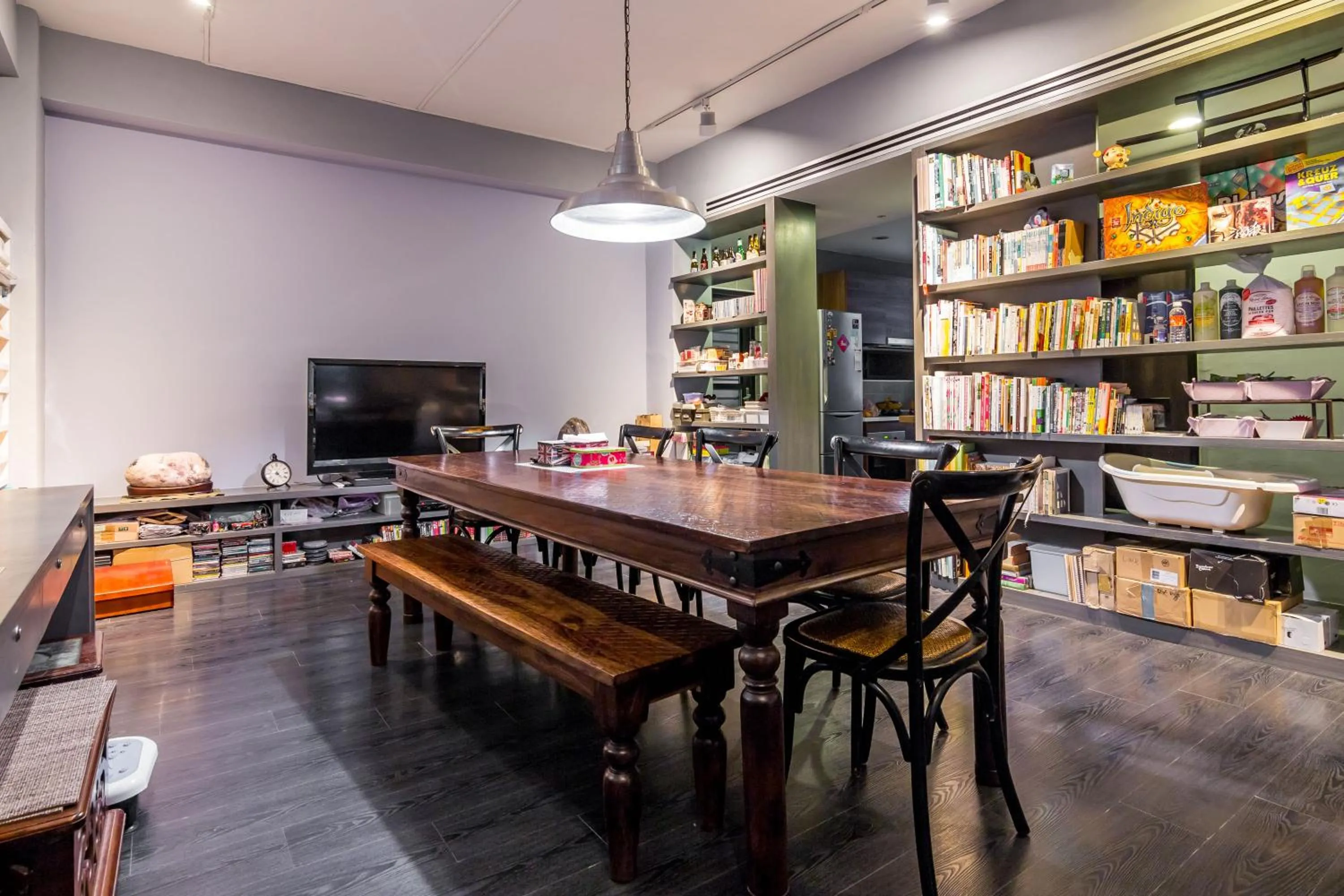 Decorative detail in Fun Simon