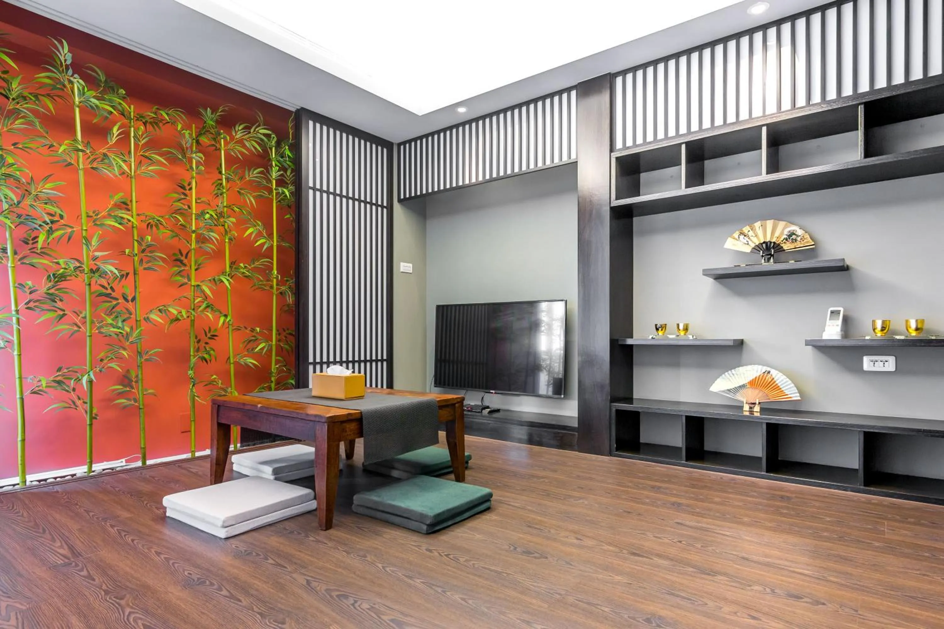 Decorative detail in Fun Simon