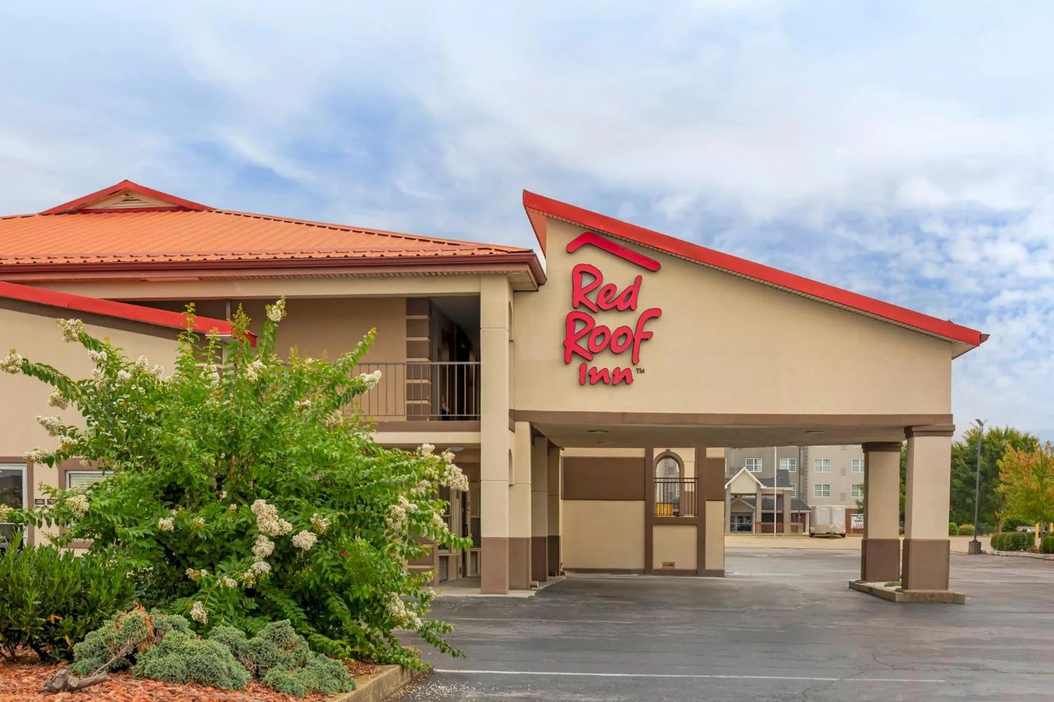 Property building in Red Roof Inn Bowling Green