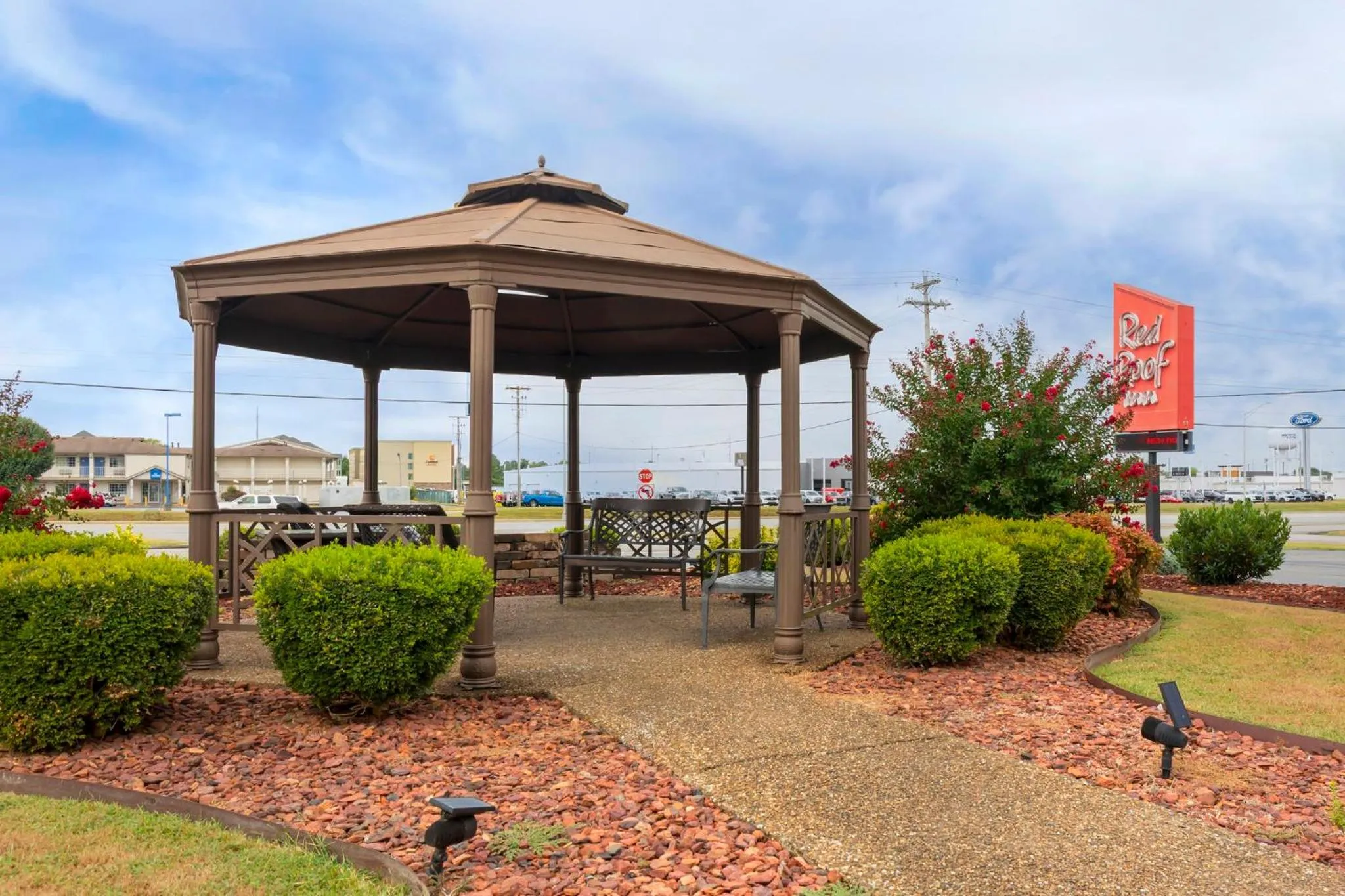 Property building in Red Roof Inn Bowling Green