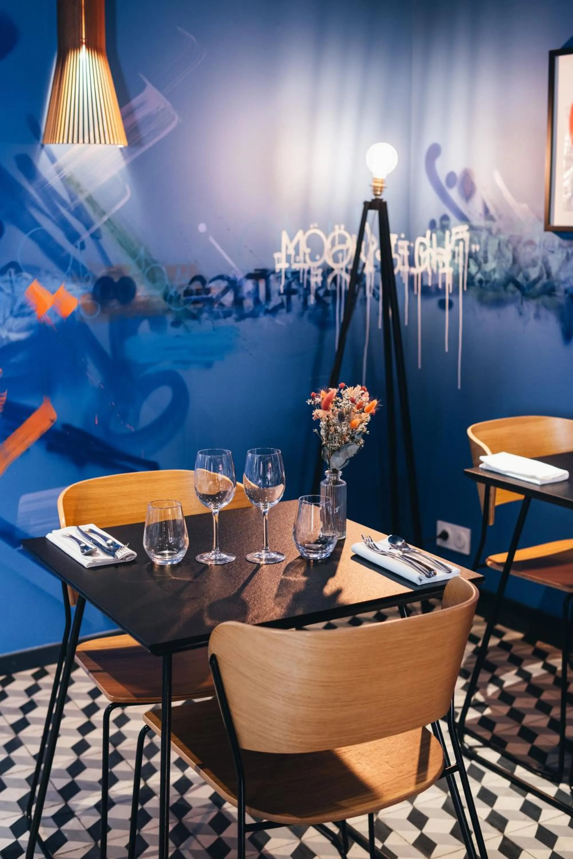 Restaurant/places to eat in Boutique Hotel Villa du Taur