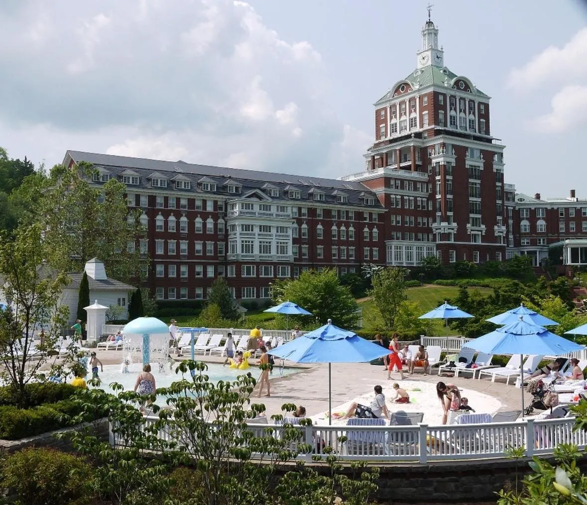 Swimming pool in The Omni Homestead Resort & Spa