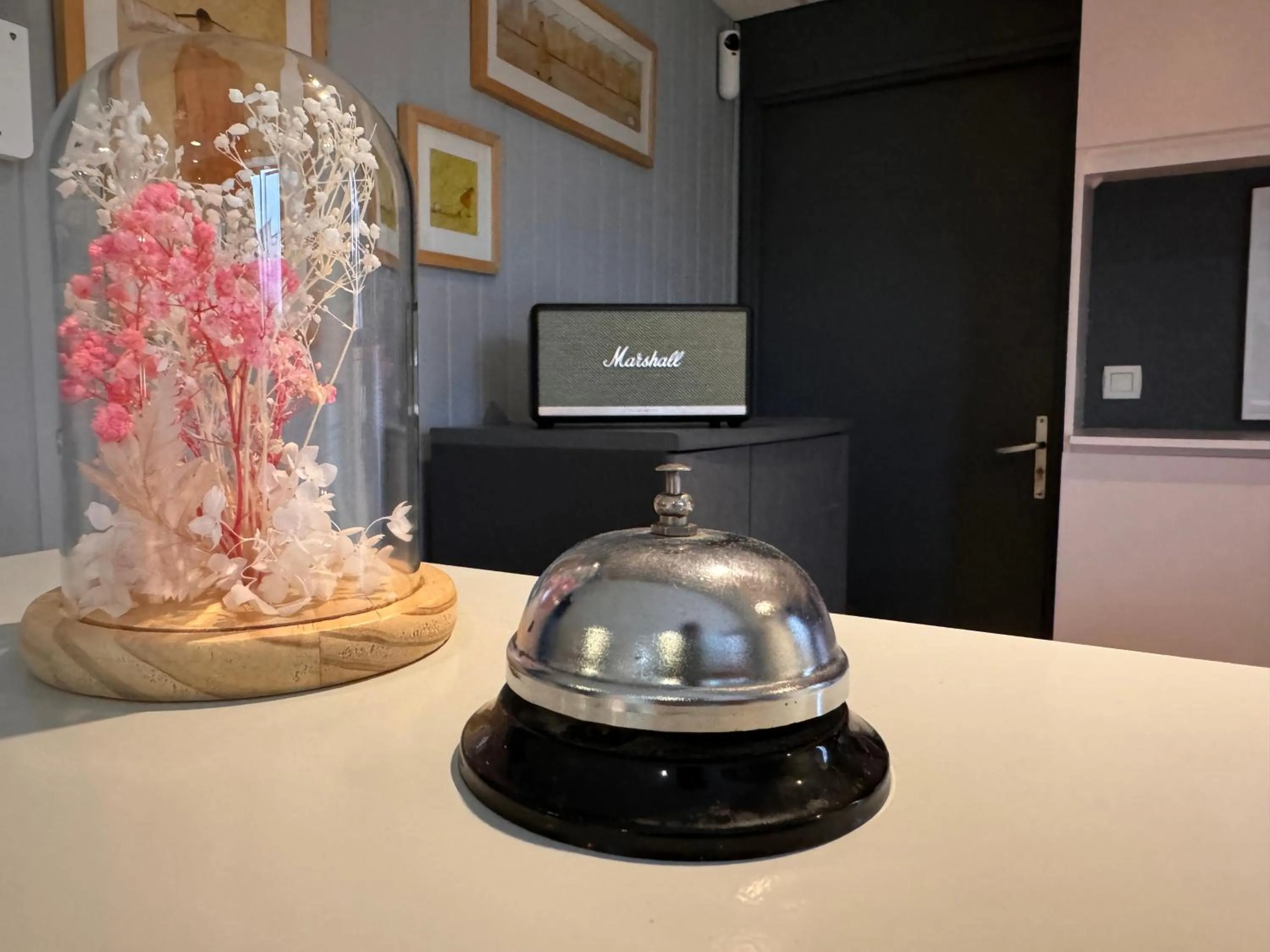Lobby or reception in Le 2 by Hotel Akena - Nantes Beaujoire, Porte de Sainte Luce