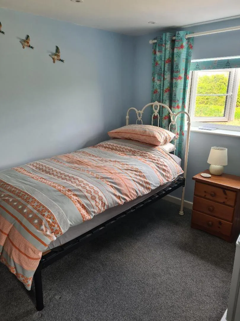 Bedroom, Bed in Morland