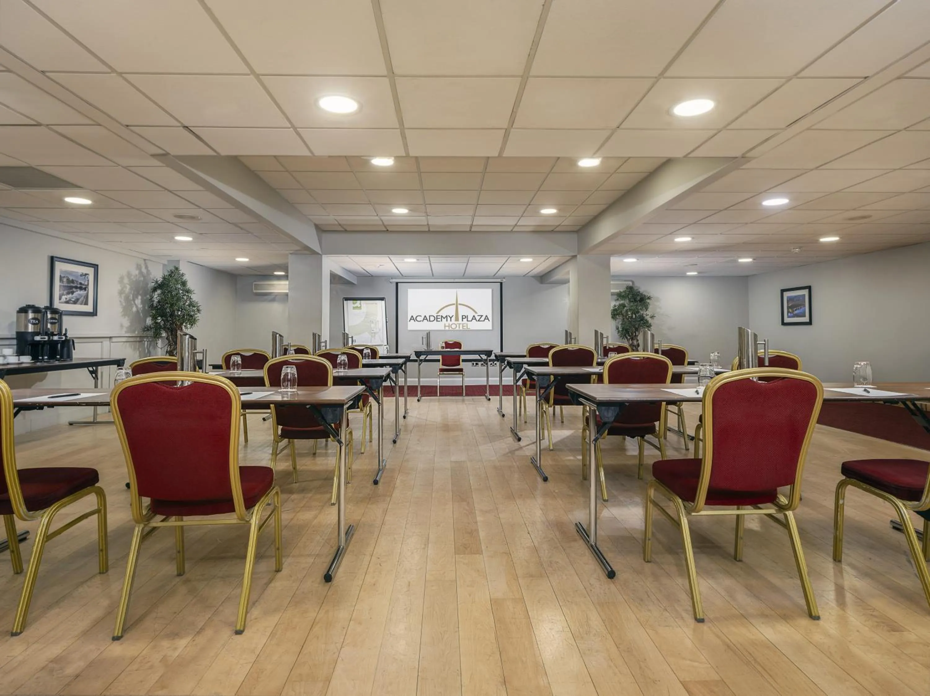 Meeting/conference room in Academy Plaza Hotel