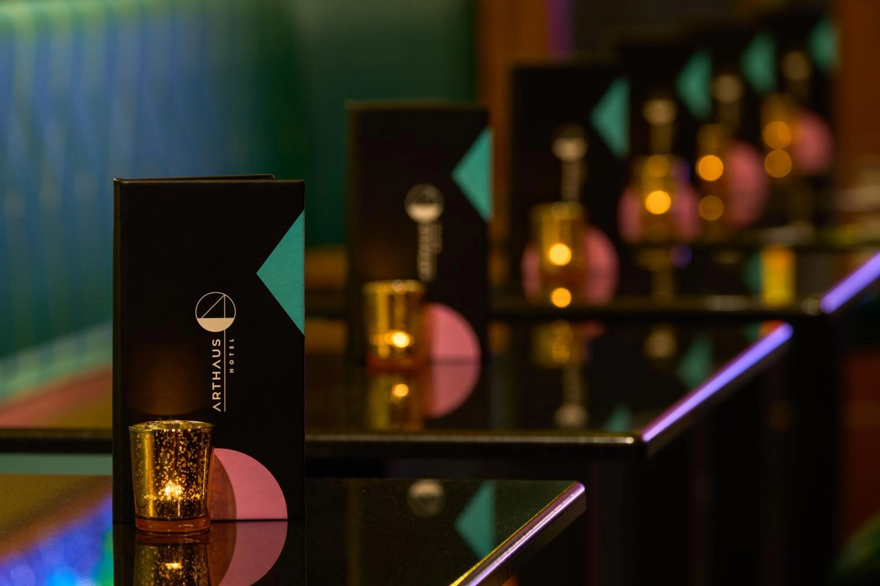 Restaurant/places to eat in Arthaus Hotel