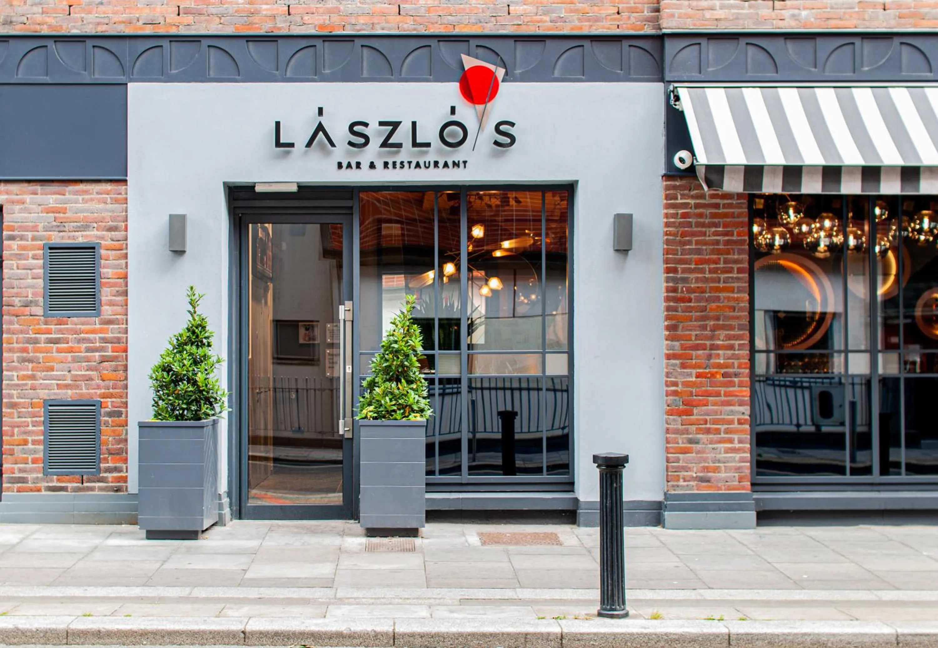 Restaurant/places to eat in Arthaus Hotel