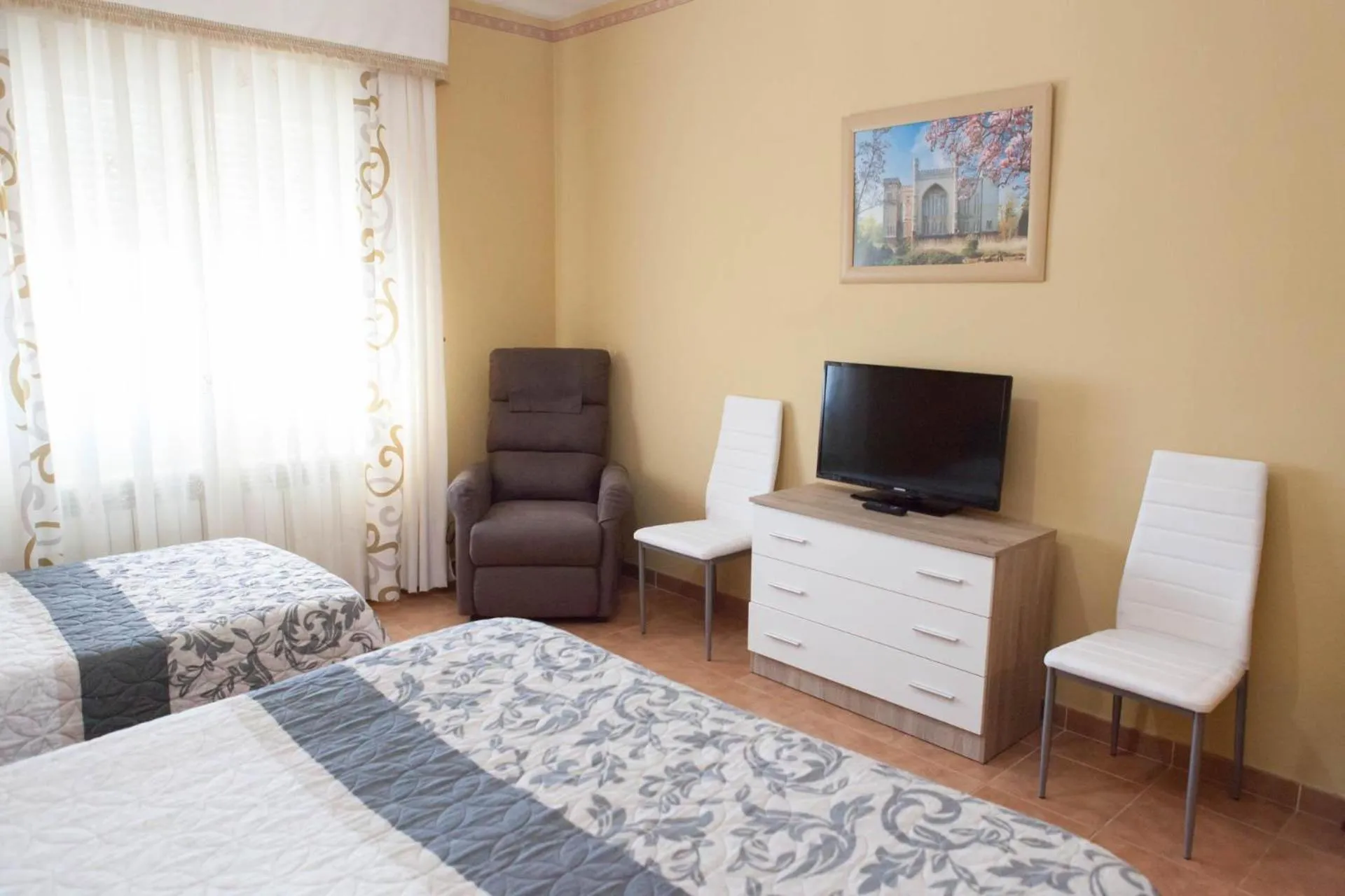 Photo of the whole room, Bed in La Rosaleda de Orgaz