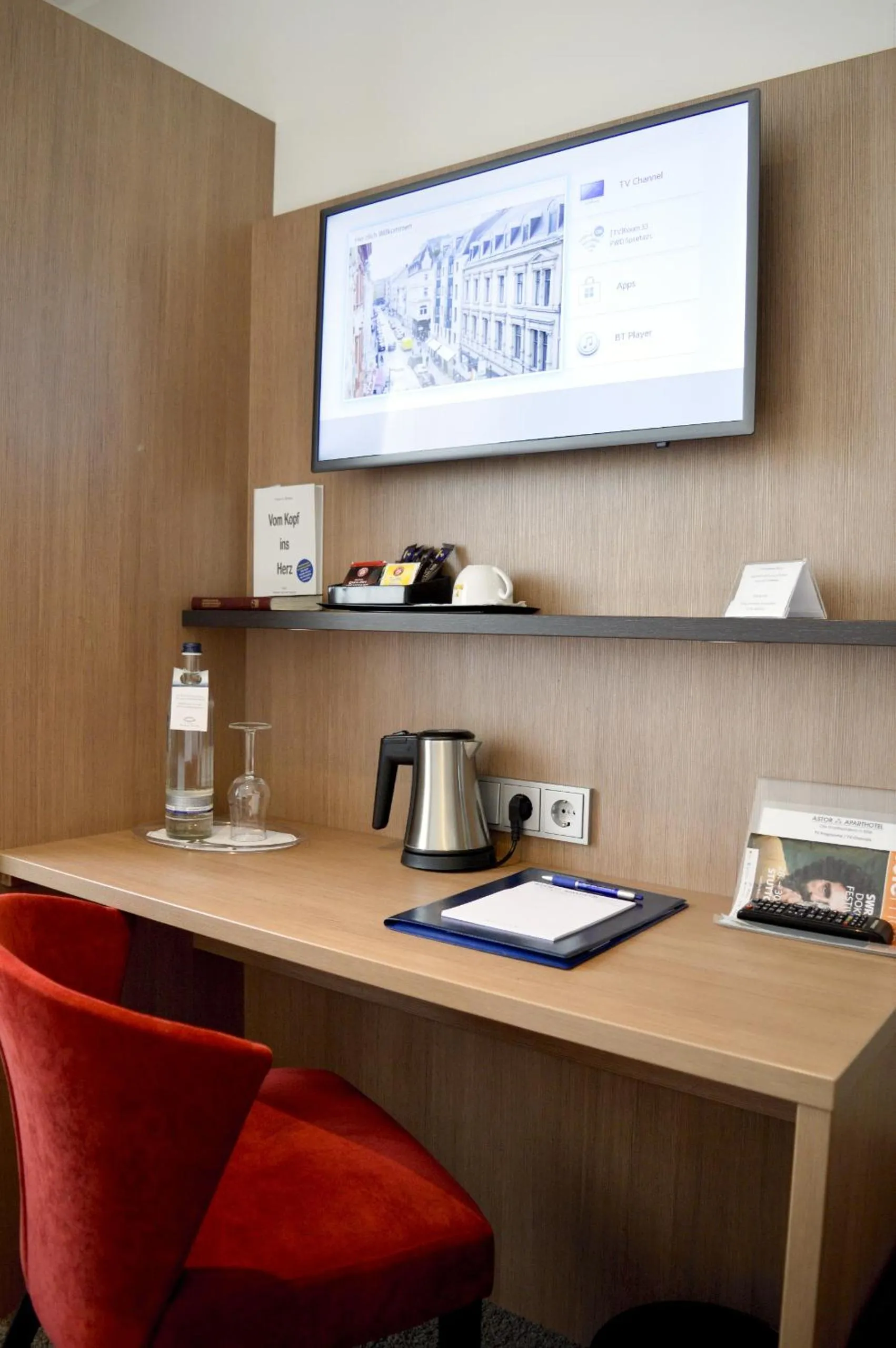 Photo of the whole room in Astor & Aparthotel