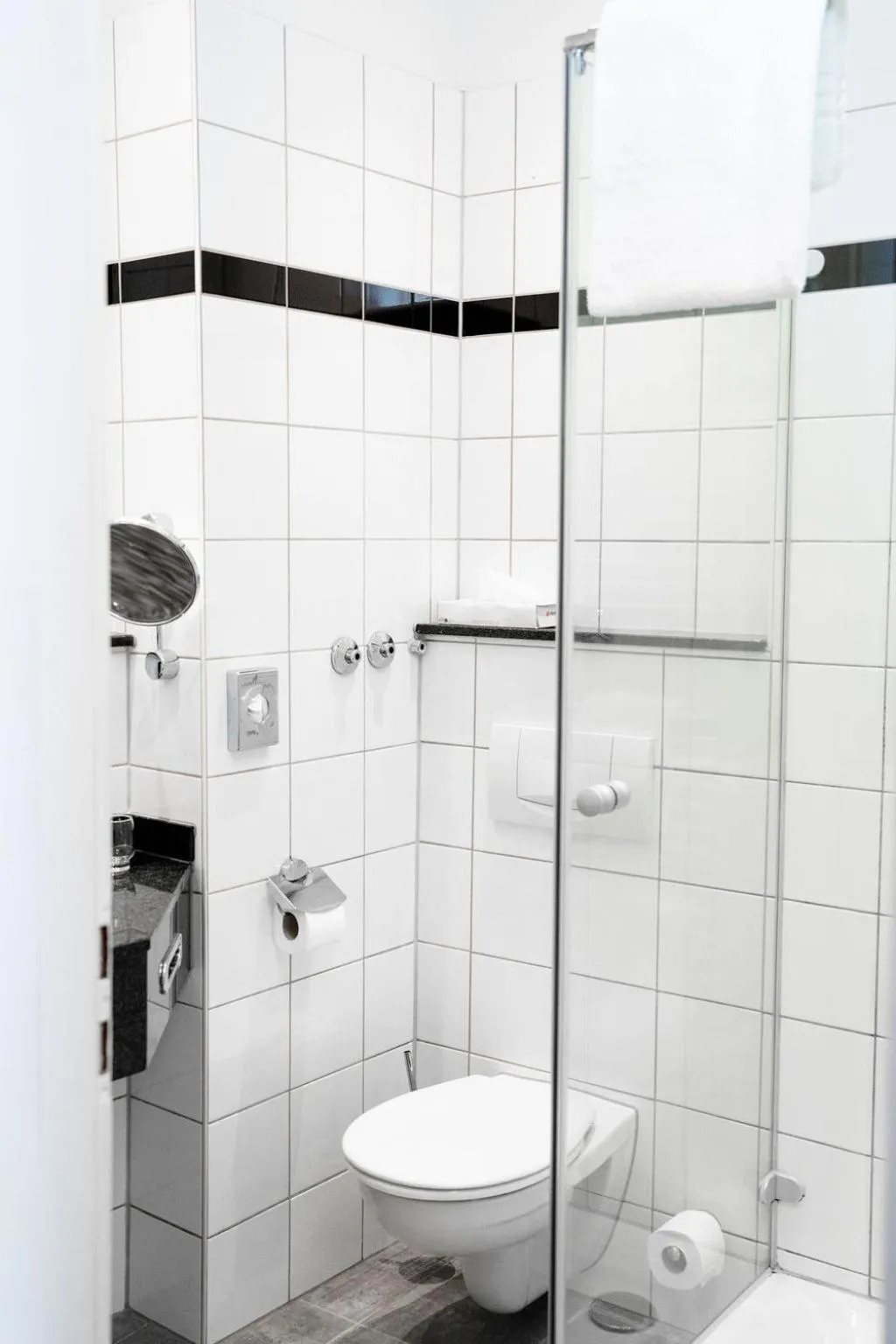 Bathroom in Astor & Aparthotel