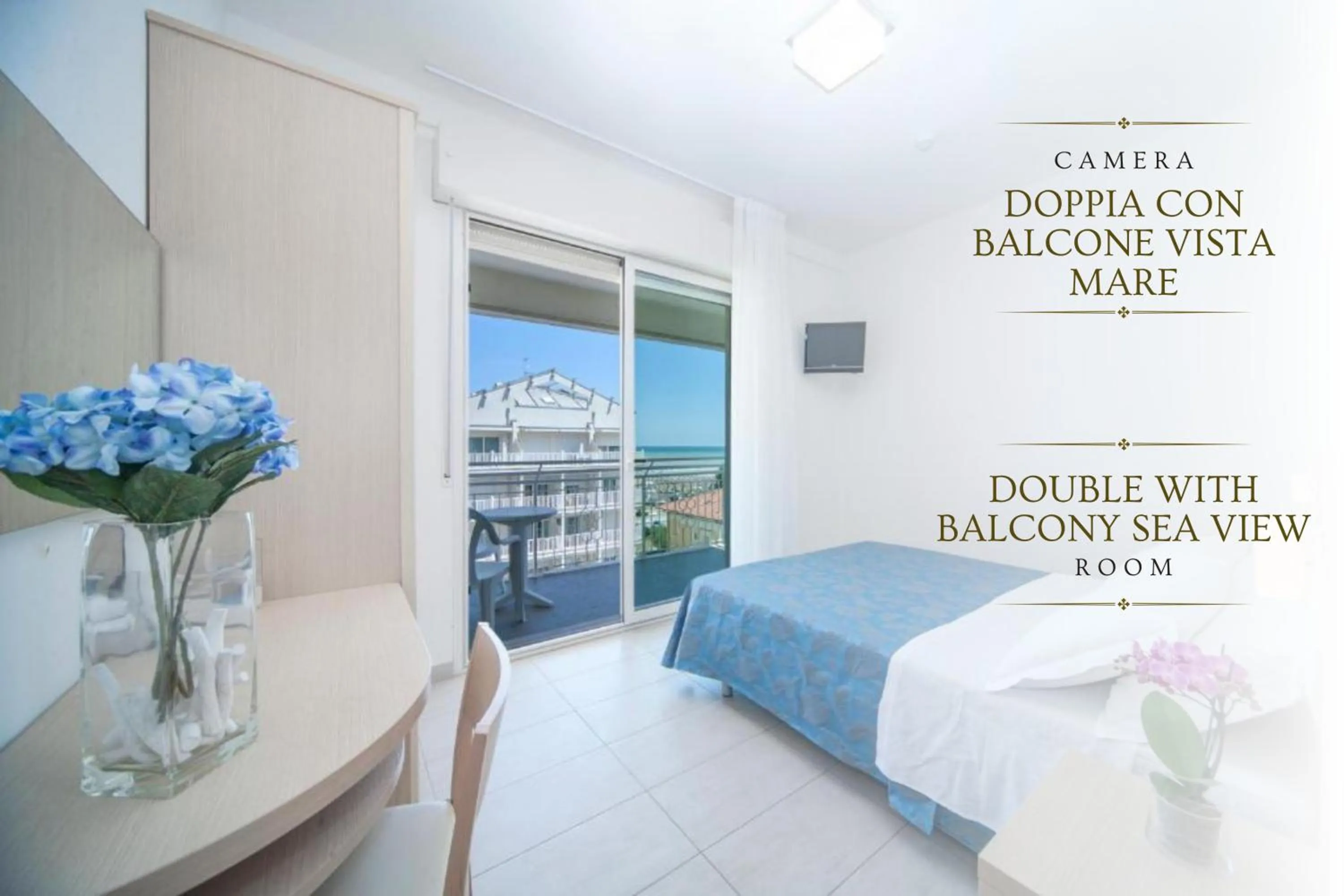 Bed in Hotel Constellation