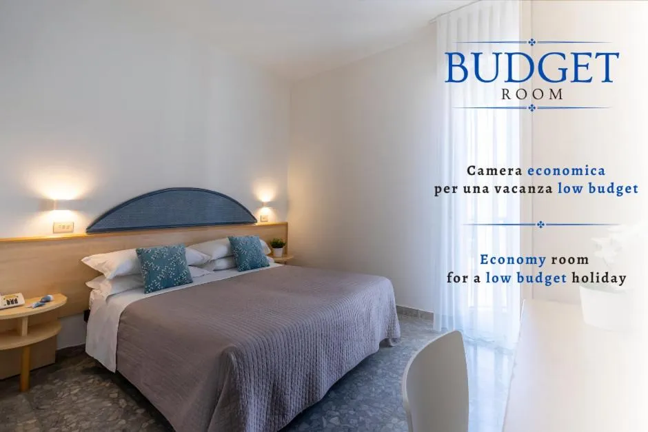 Bed in Hotel Constellation