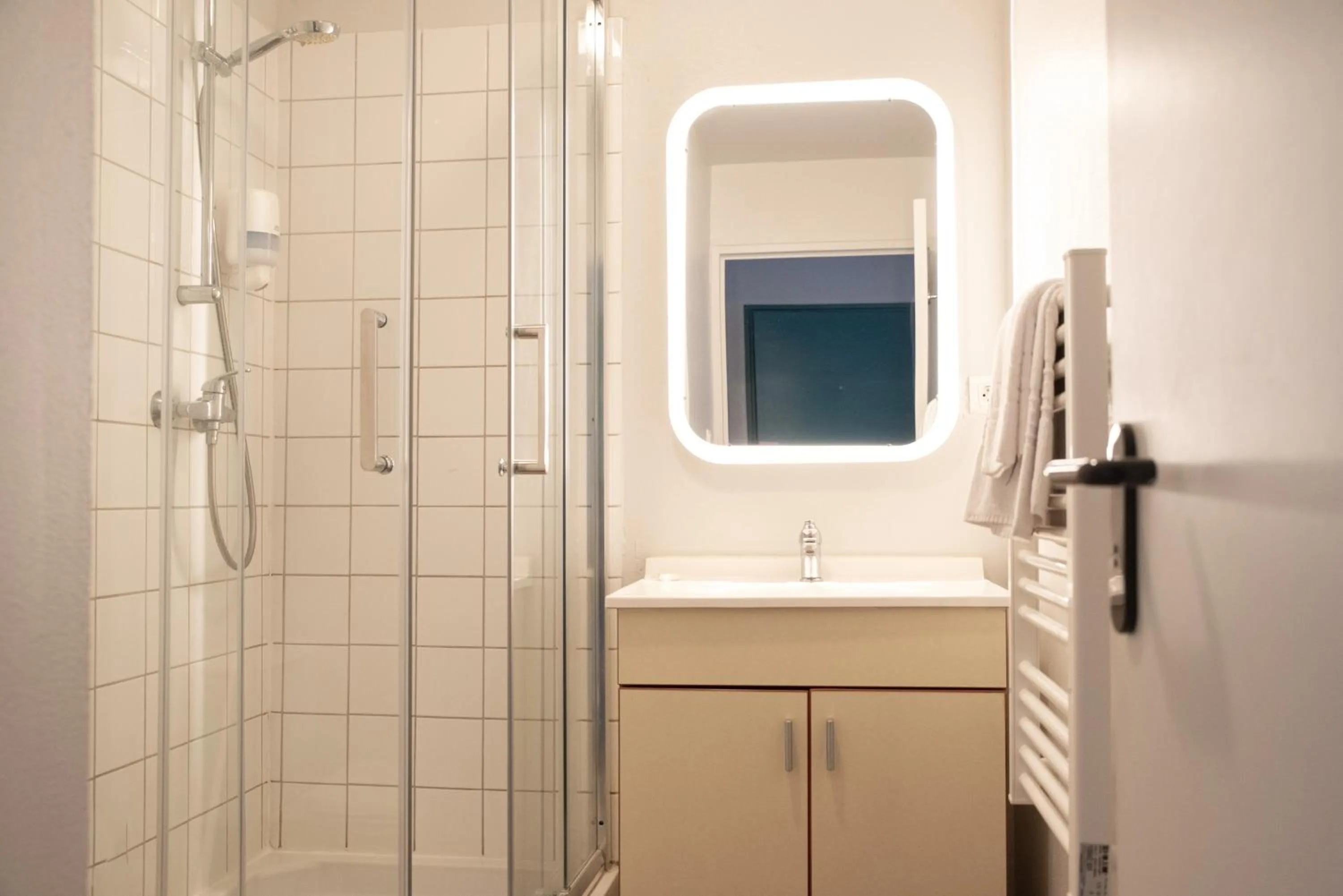 Shower in Terres de France Brest