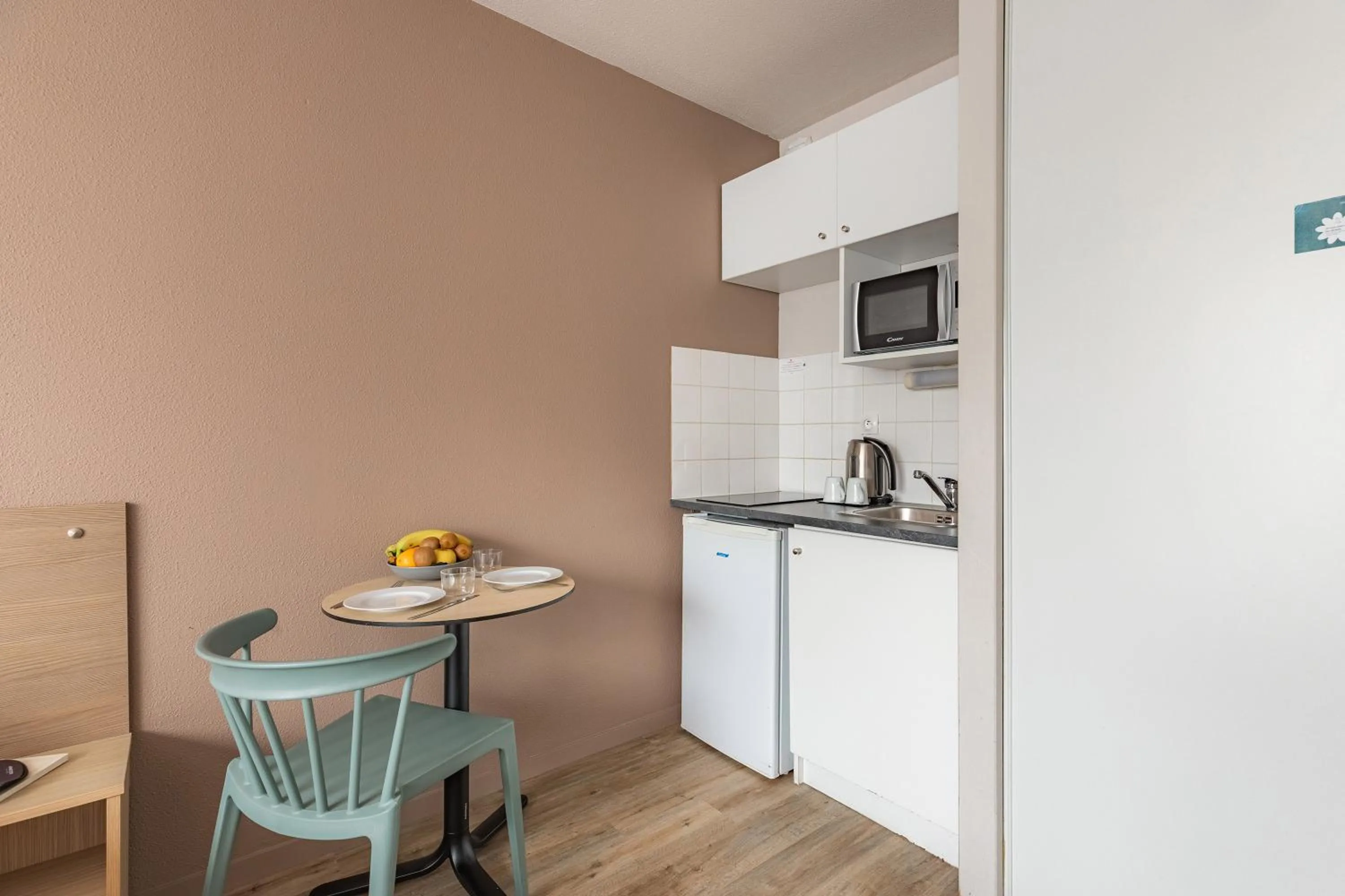 Kitchen or kitchenette in Appart'City Classic La Rochelle Centre