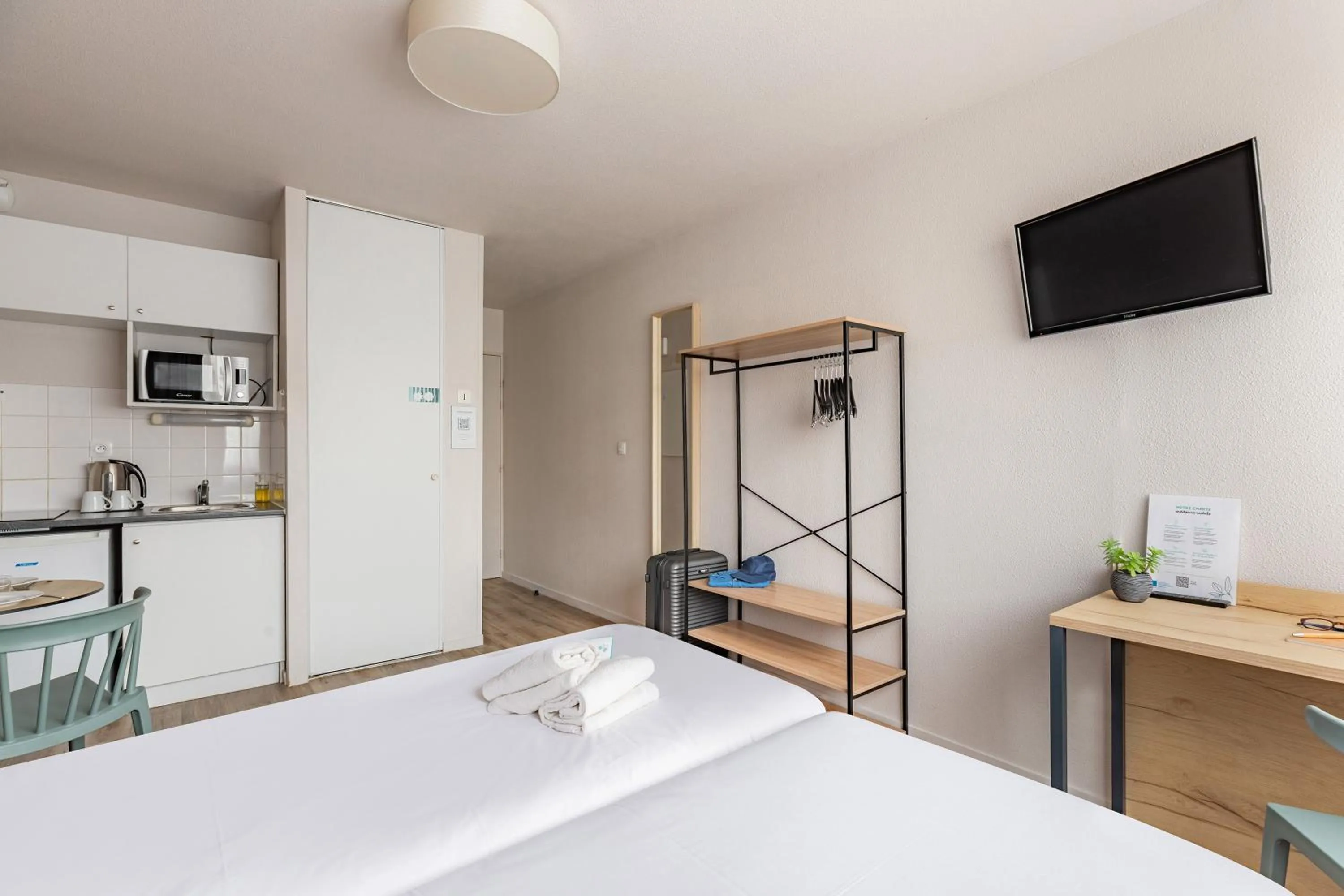 Bed in Appart'City Classic La Rochelle Centre