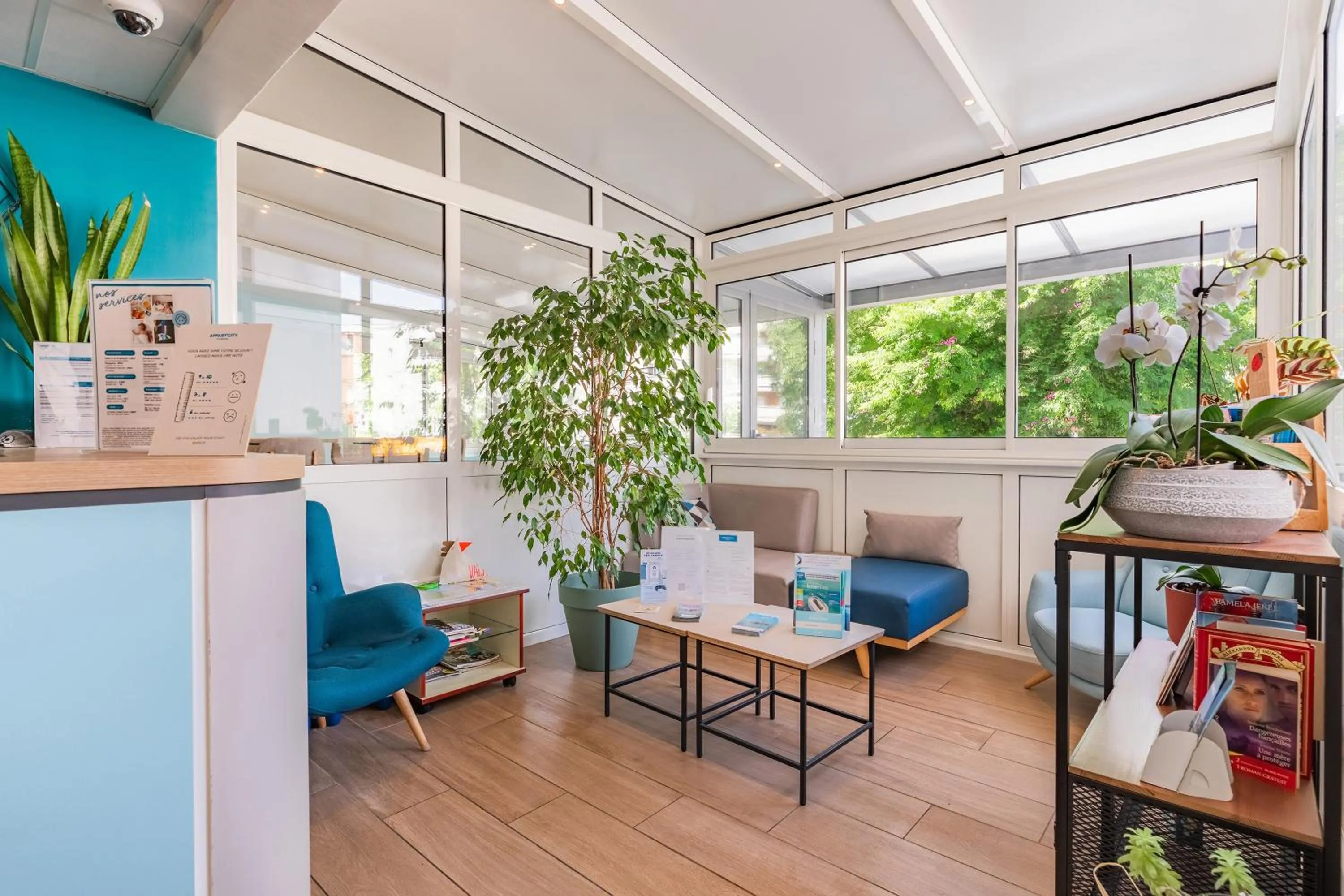 Lobby or reception in Appart'City Classic La Rochelle Centre