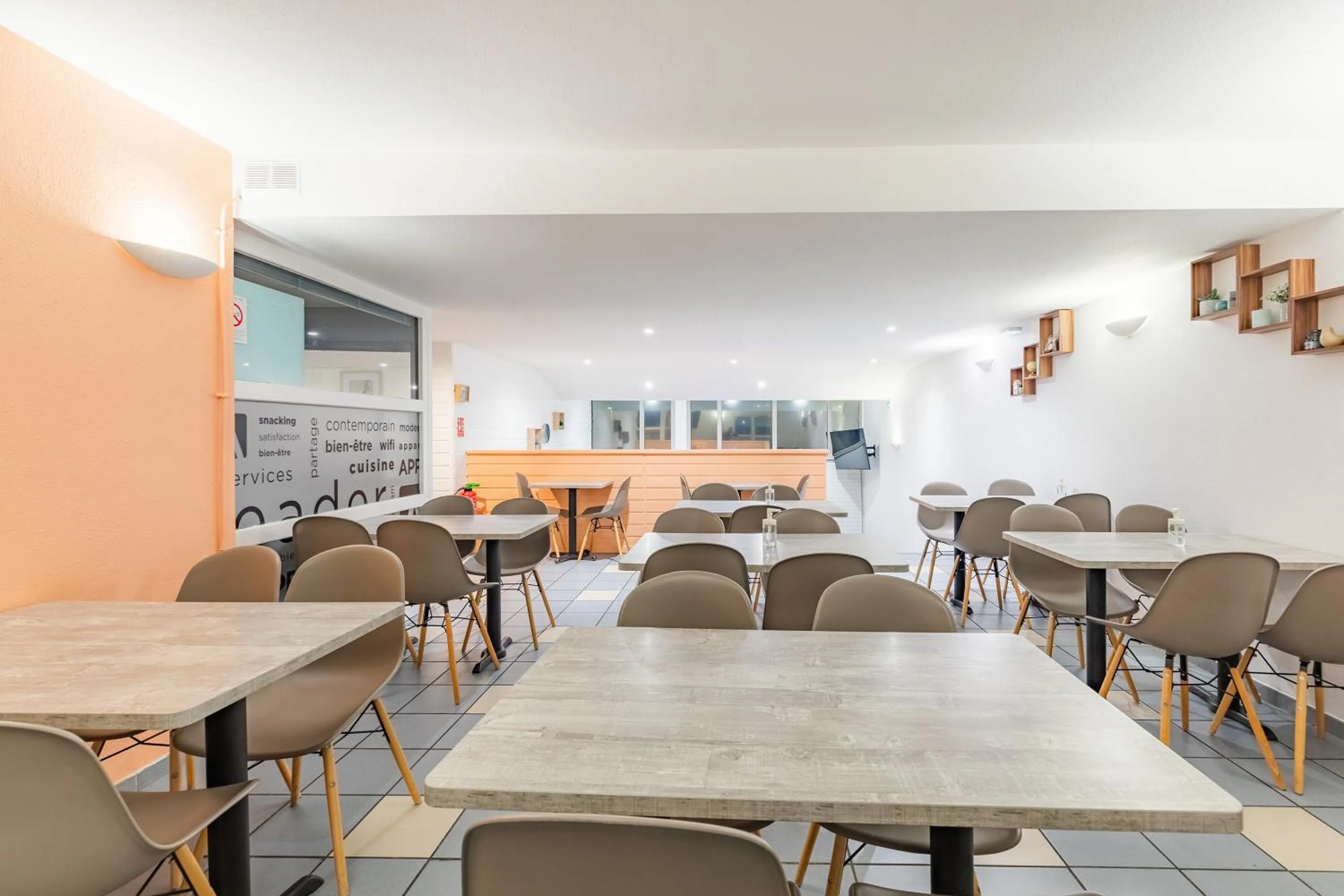 Buffet breakfast in Appart'City Classic Lyon Part Dieu Villette