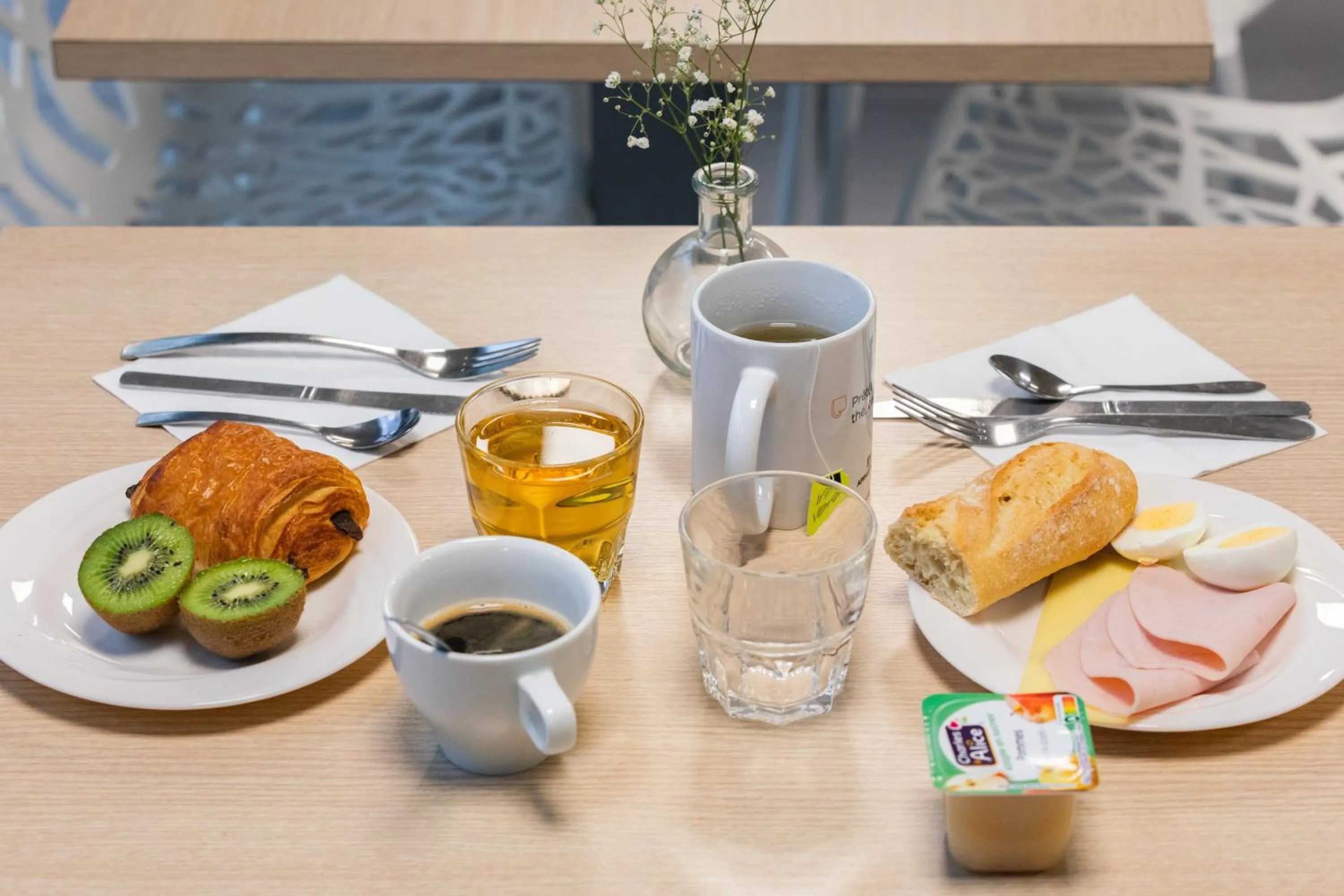 Breakfast in Appart'City Classic Nancy