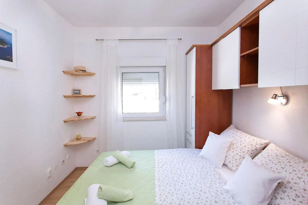 Bedroom, Bed in Holiday Home Chill Zone