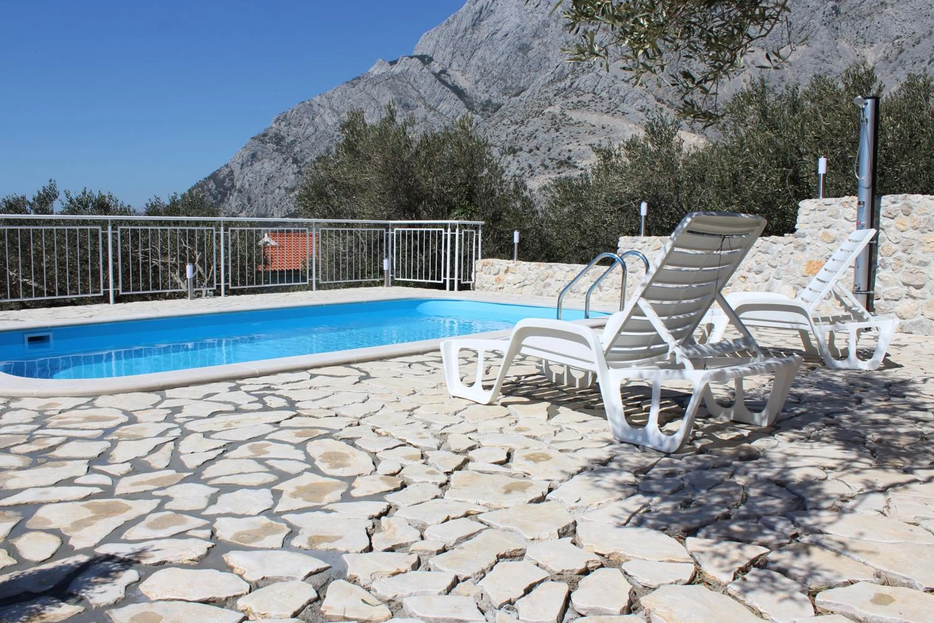 Swimming pool in Holiday Home Chill Zone