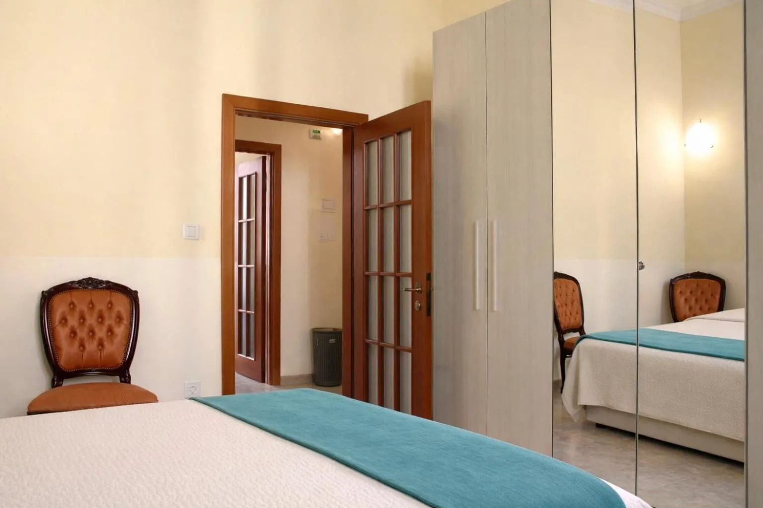 WHOLE HOLIDAY HOME APARTMENT FANTASTIC CIVITAVECCHIA da Pamino & Priscilla con due Camere letto!