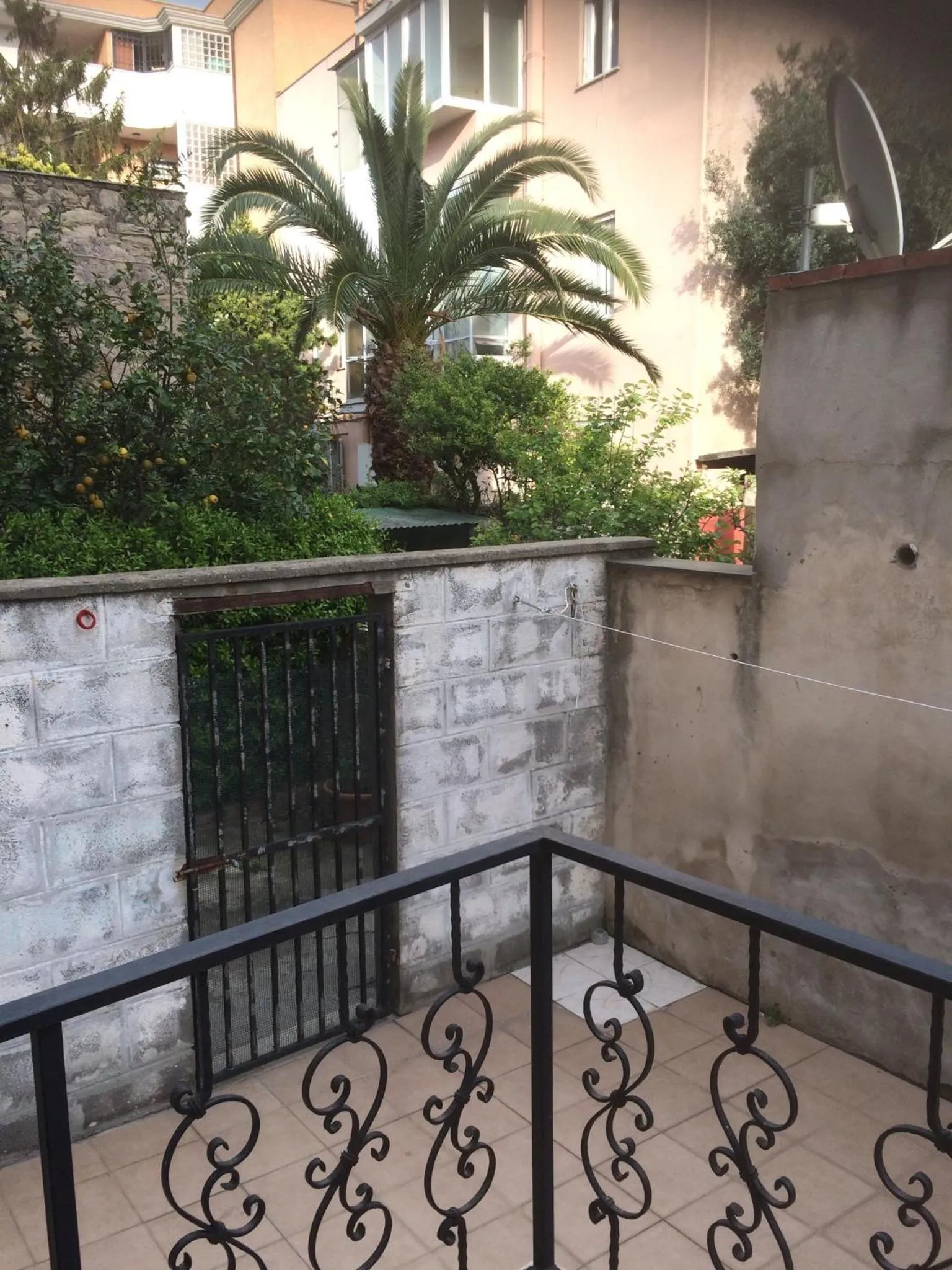 Two-Bedroom Apartment in WHOLE HOLIDAY HOME APARTMENT FANTASTIC CIVITAVECCHIA da Pamino & Priscilla con due Camere letto!