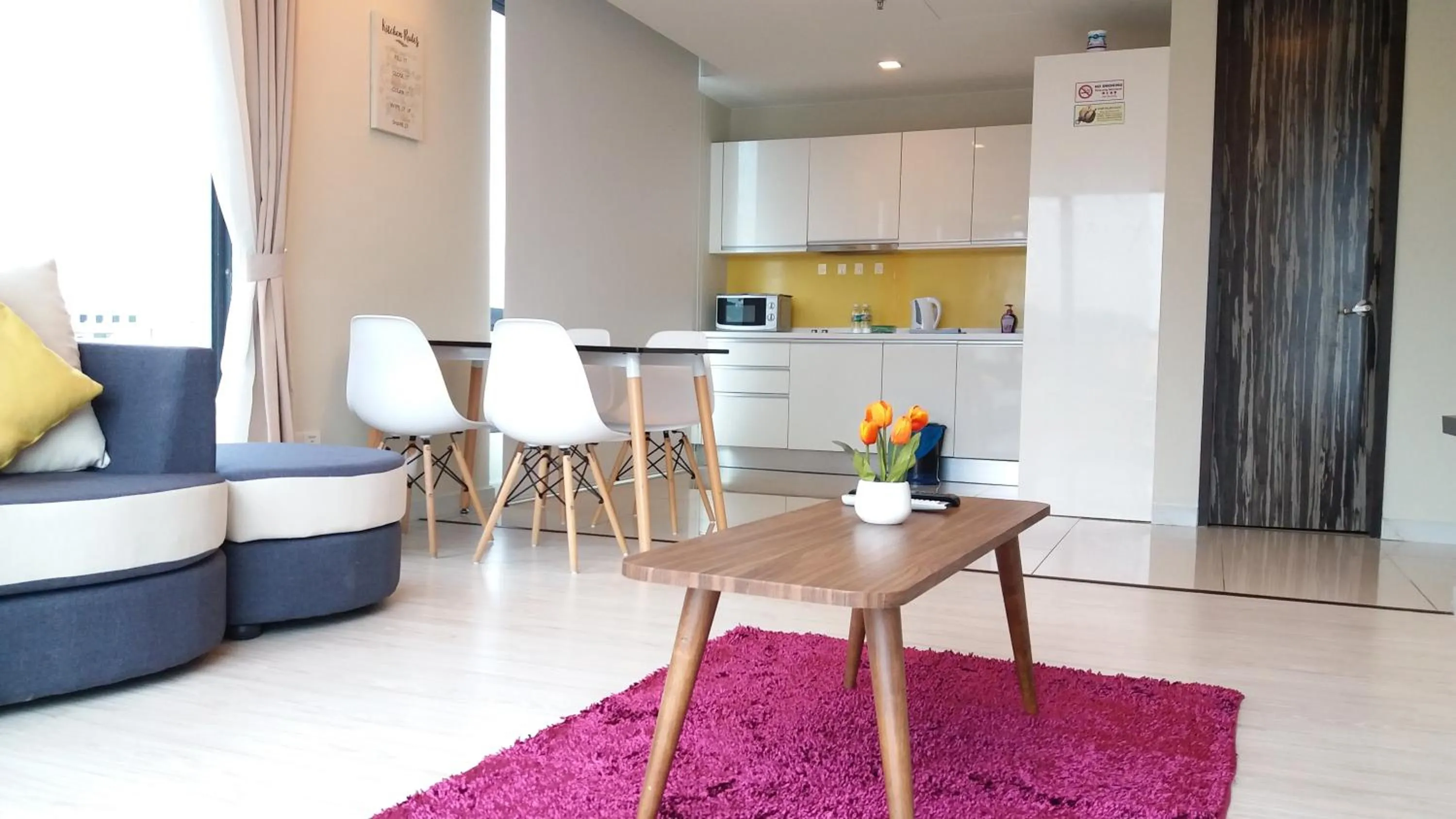 Living room in Cozy Living Sky Apartment