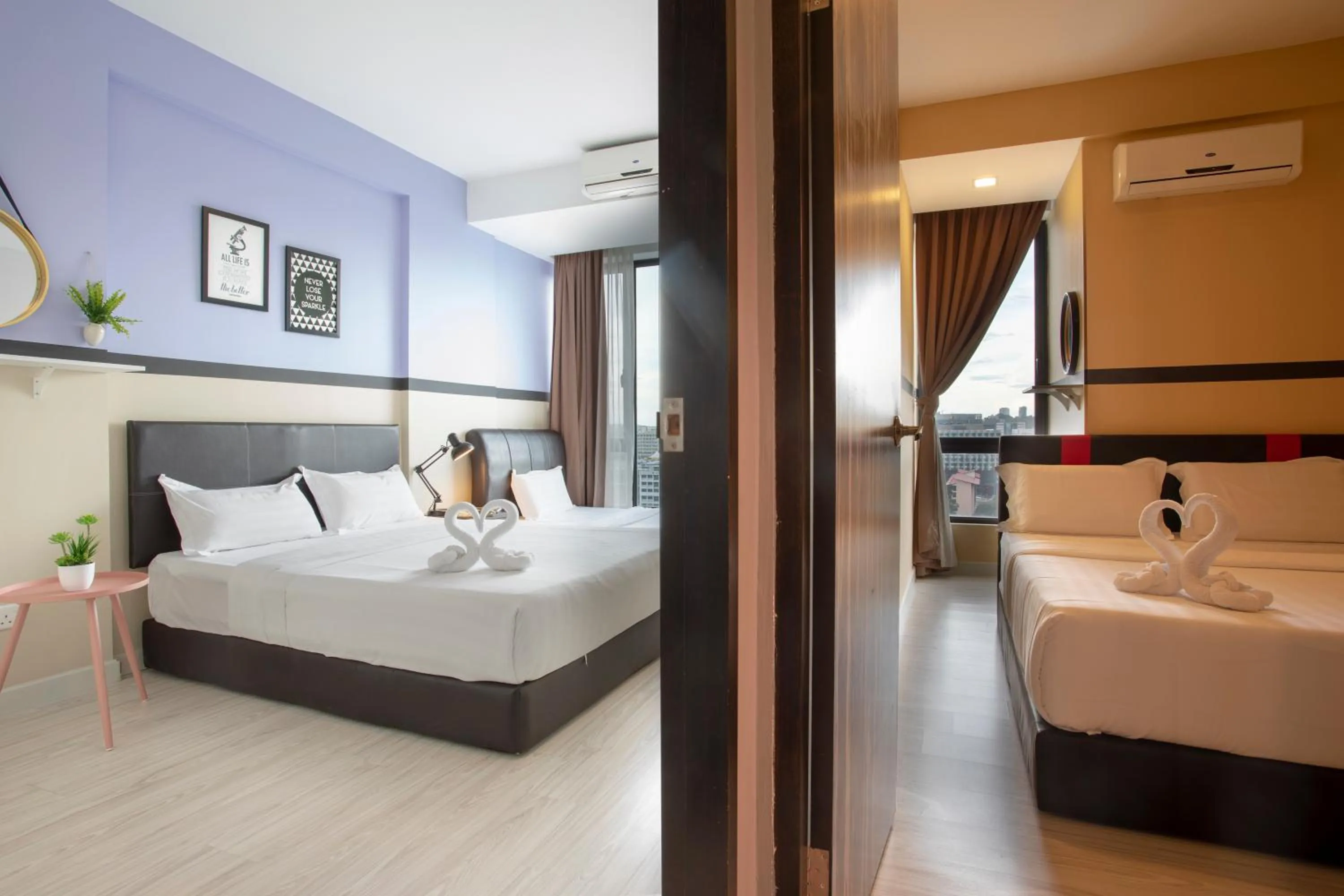 Bed in Cozy Living Sky Apartment