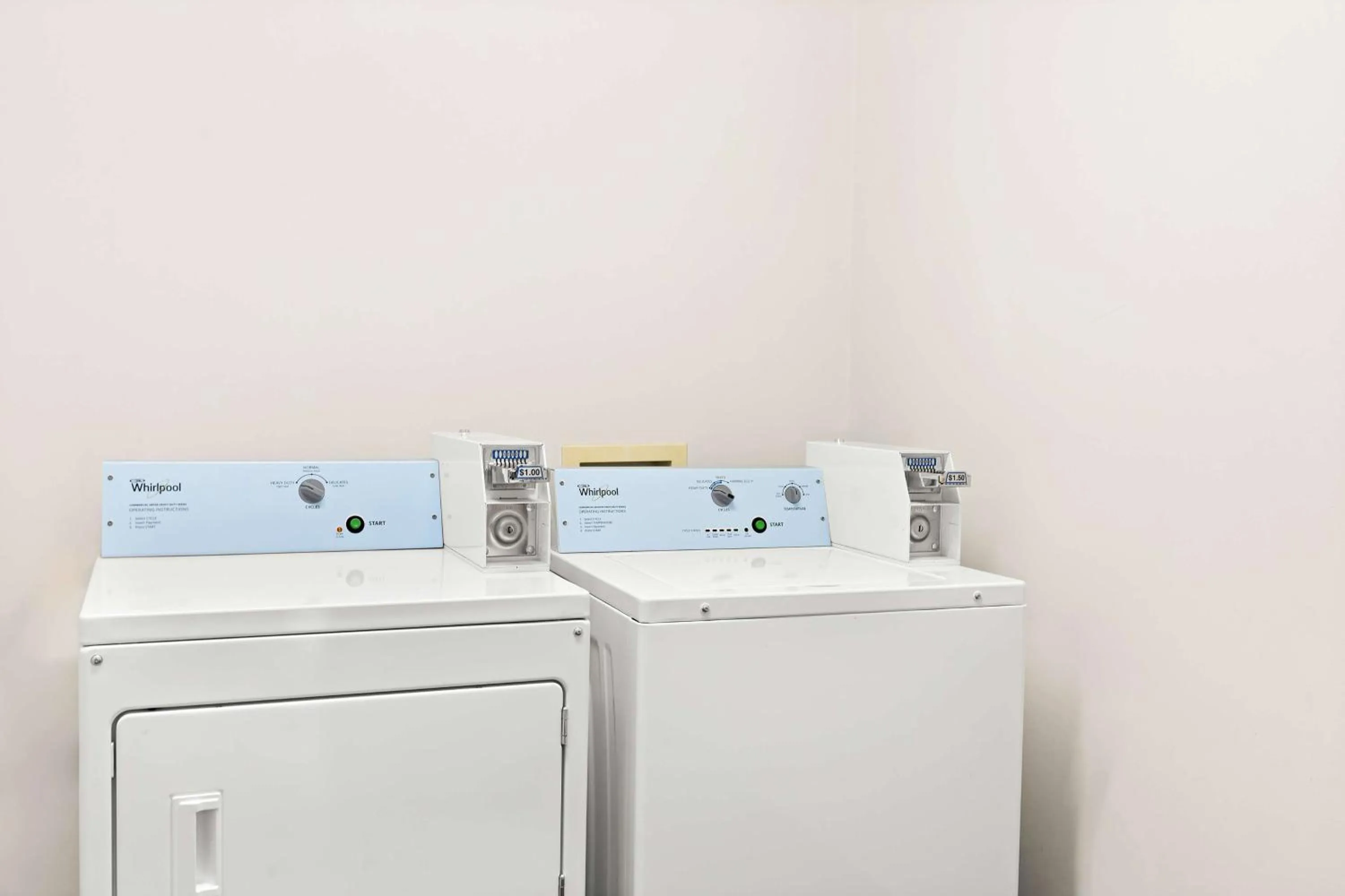 laundry in Sonesta Essential Savannah