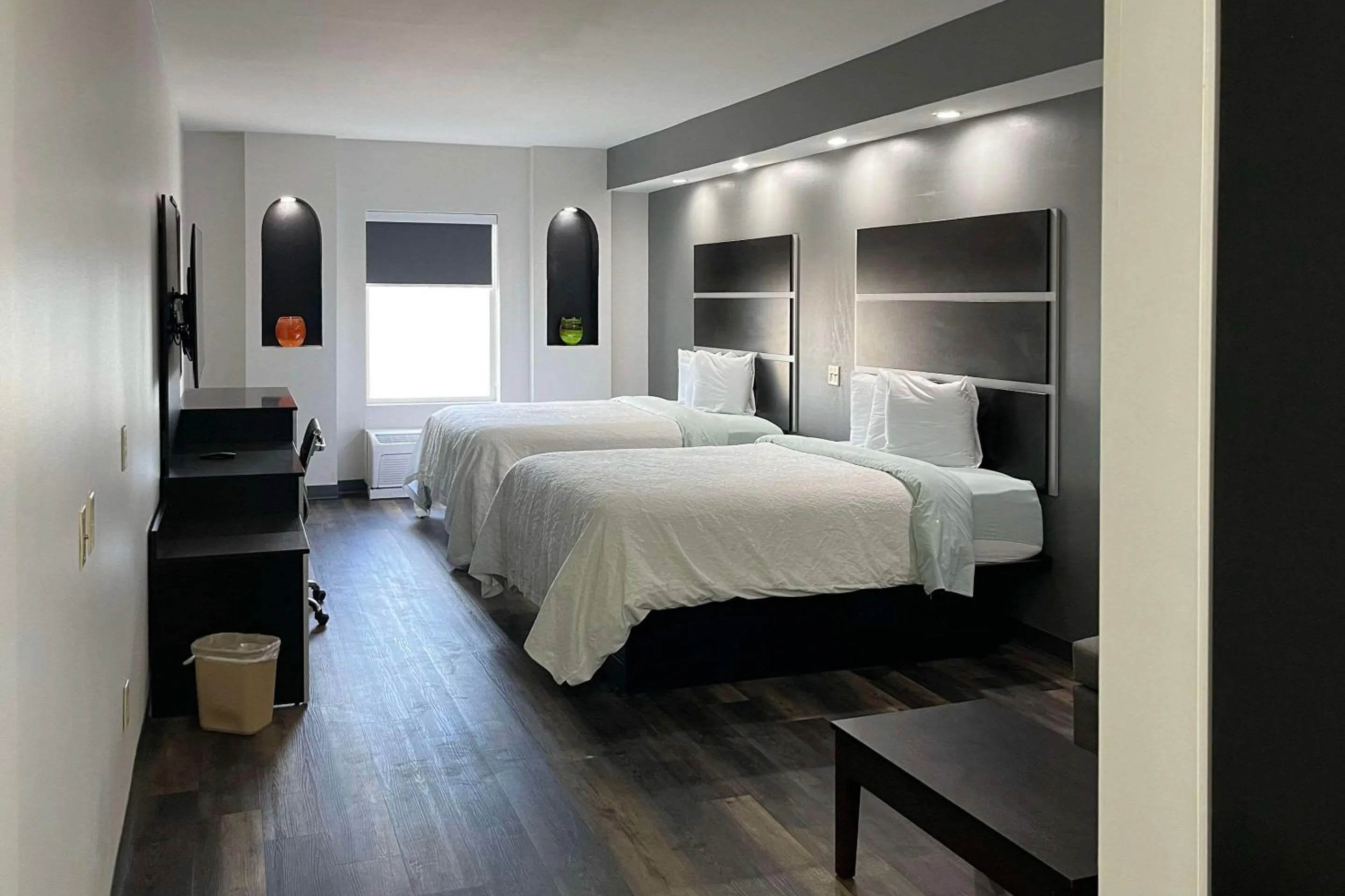 Bedroom, Bed in Sans Boutique Hotel & Suites