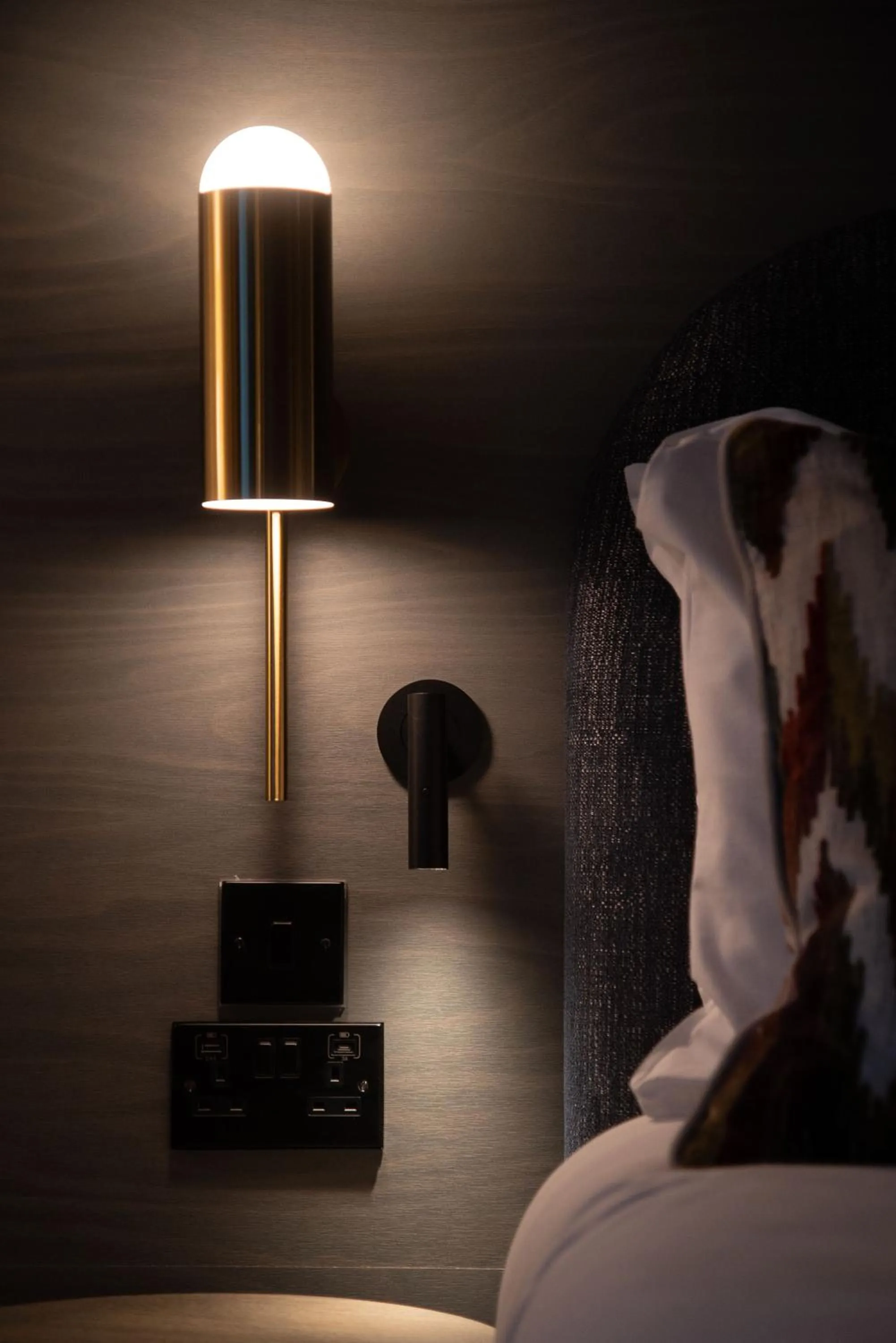 Bed in Mercure Sheffield St Paul's Hotel & Spa