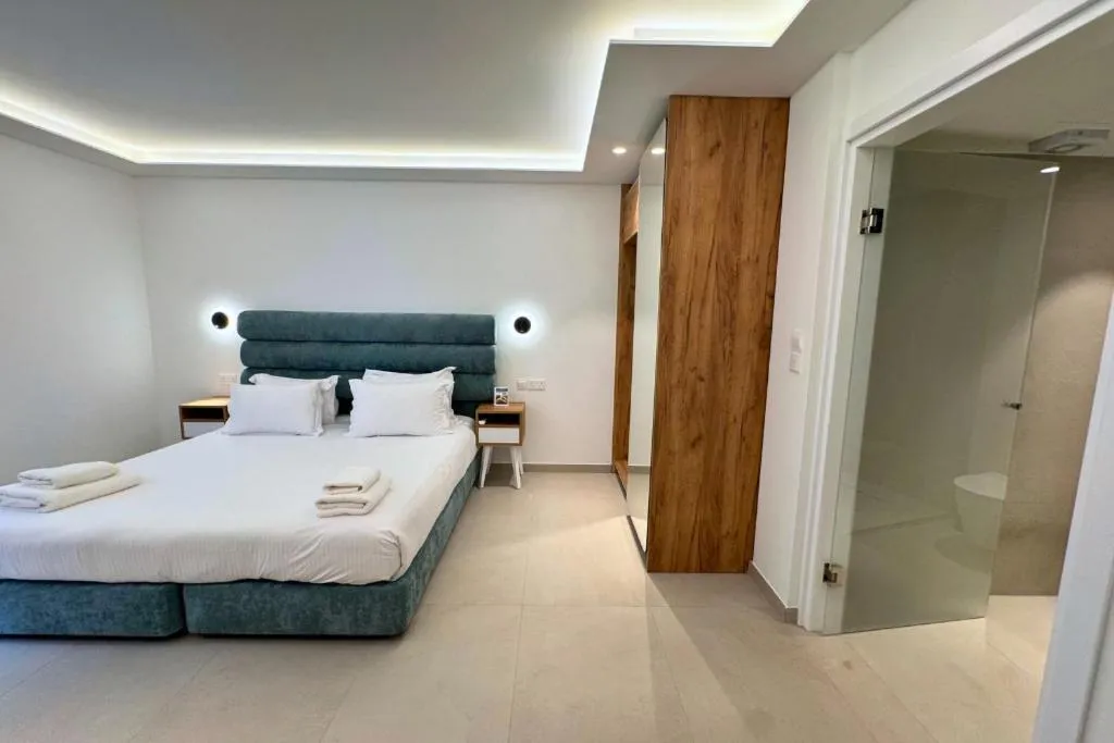 Bed in Hypnos Boutique Hotel