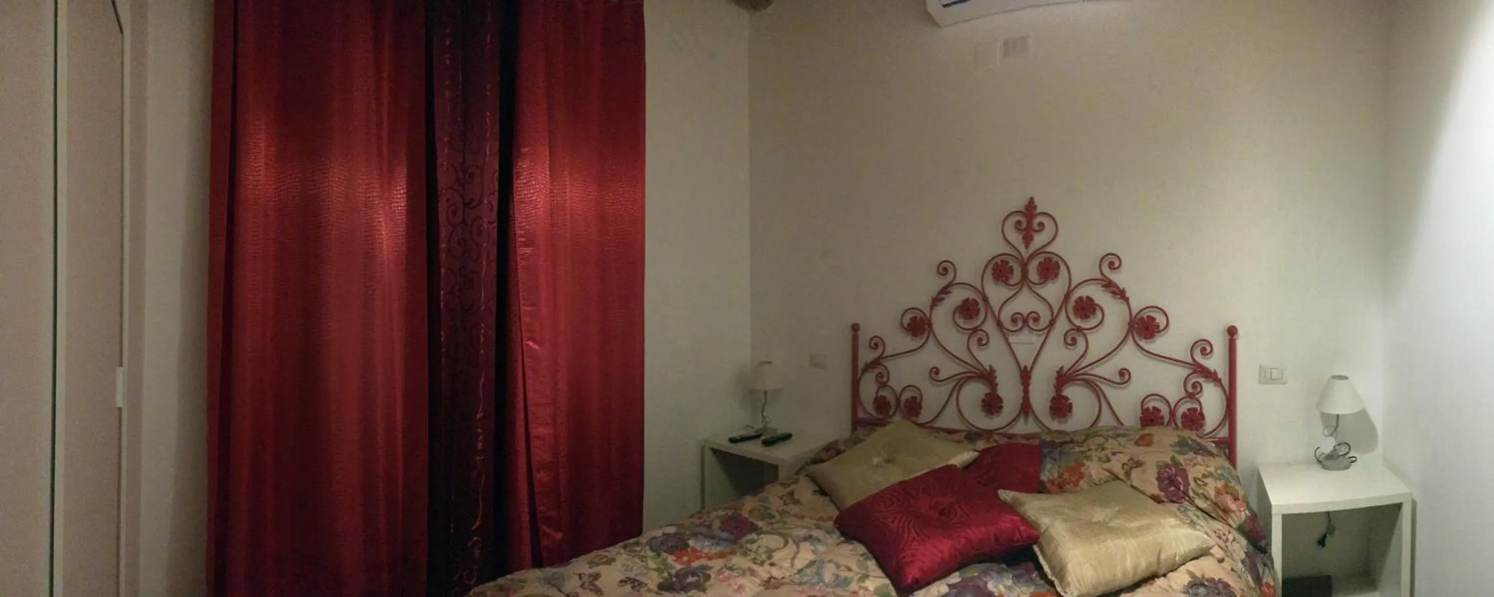 Bed in Villa Masullo